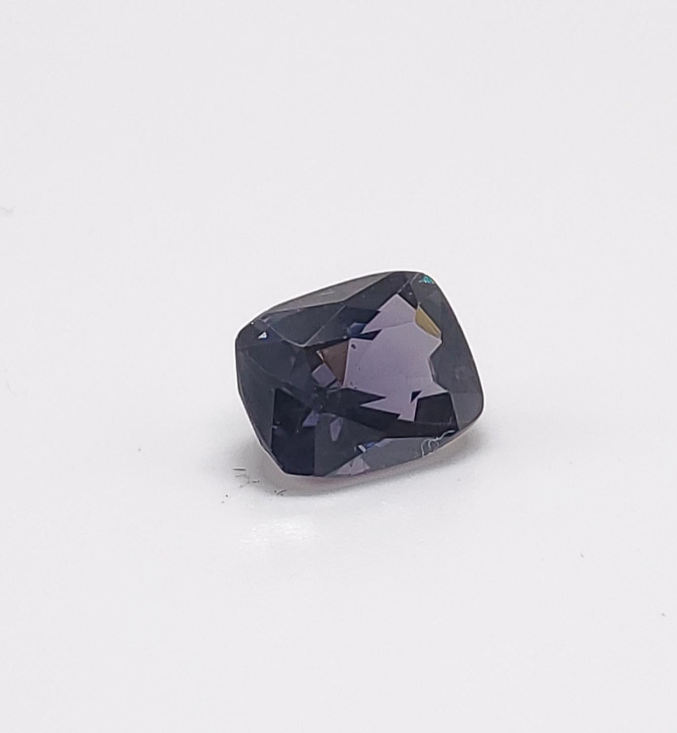 GIA Certified 1.81 Carat Spinel  For Sale 4