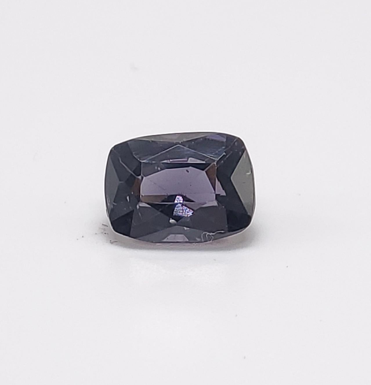 GIA Certified 1.81 Carat Spinel For Sale 1