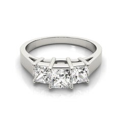 GIA Certified 1.81 Carat Three-Stone Princess Cut (certifié par la GIA)  Bague en diamant