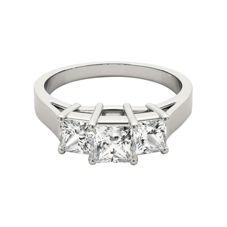 GIA Certified 1.81 Carat Three-Stone Princess Cut (certifié par la GIA)  Bague en diamant