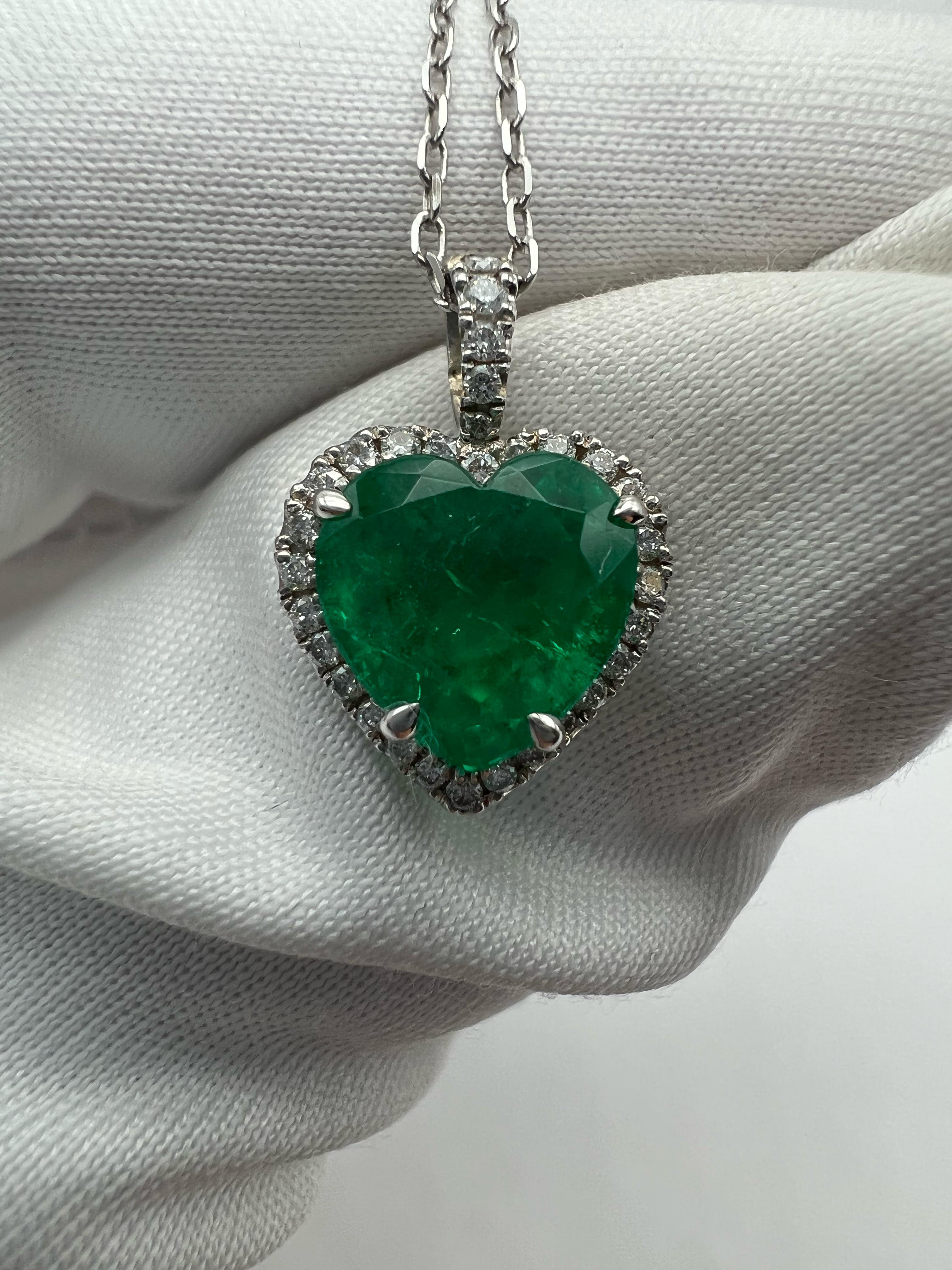 GIA Certified 1.82 Carat Natural Colombian Emerald Diamond 18KWG Pendant For Sale 1