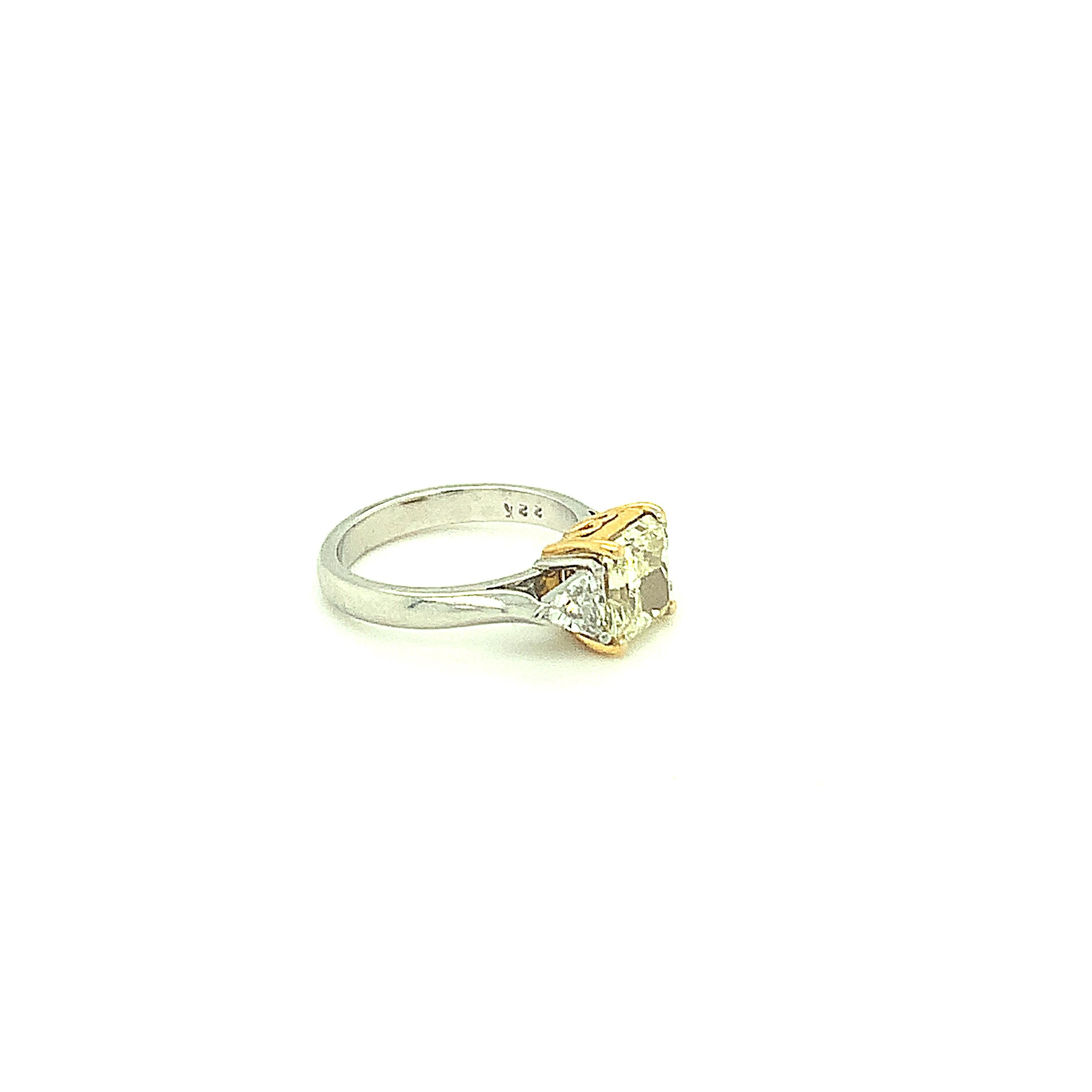 GIA Certified 1.83 Carat Fancy Light Yellow Diamond Platinum Ring For Sale 7