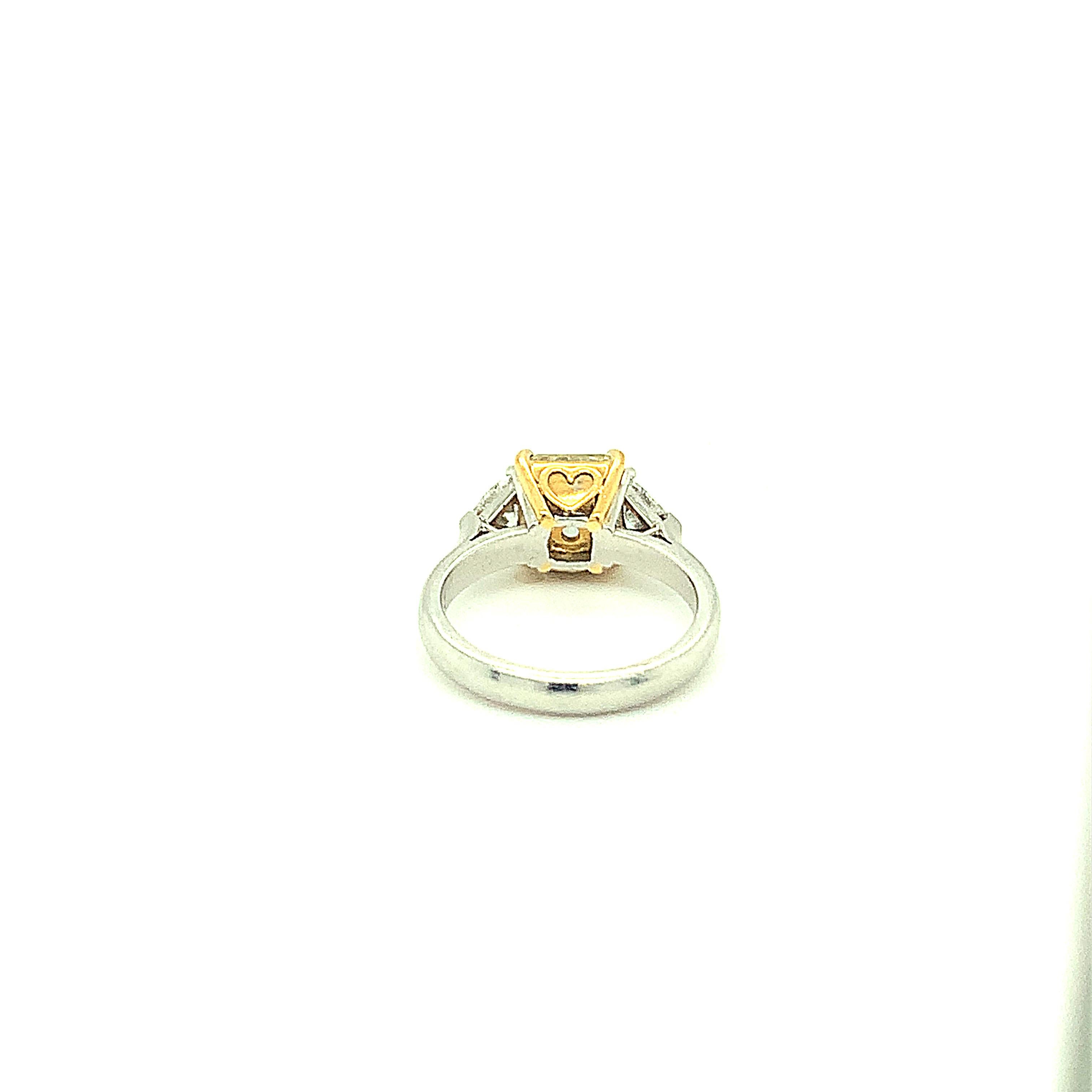 GIA Certified 1.83 Carat Fancy Light Yellow Diamond Platinum Ring For Sale 8