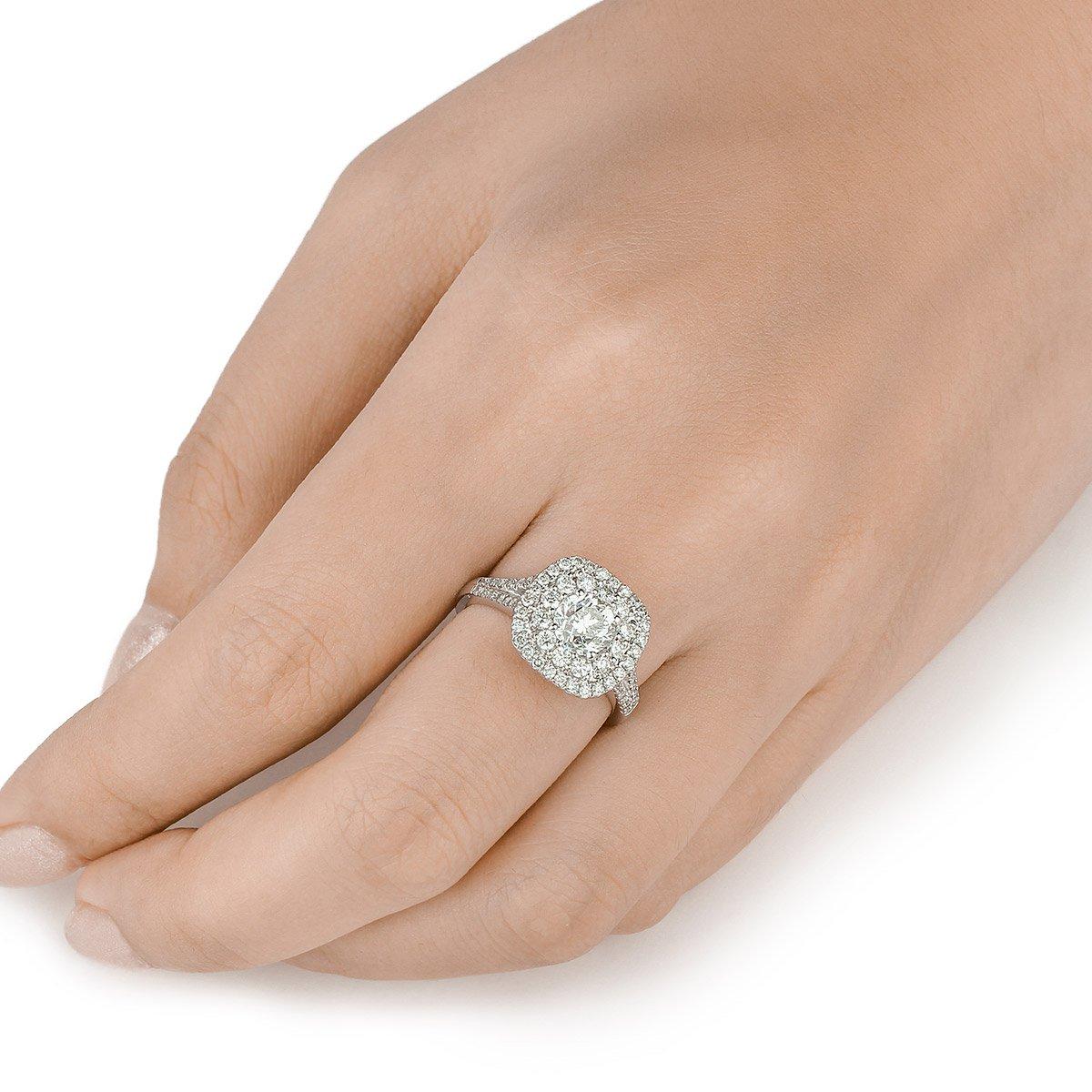 GIA Certified 1.83 Carat White Round Halo Diamond 18 Karat Gold Engagement Ring For Sale 1