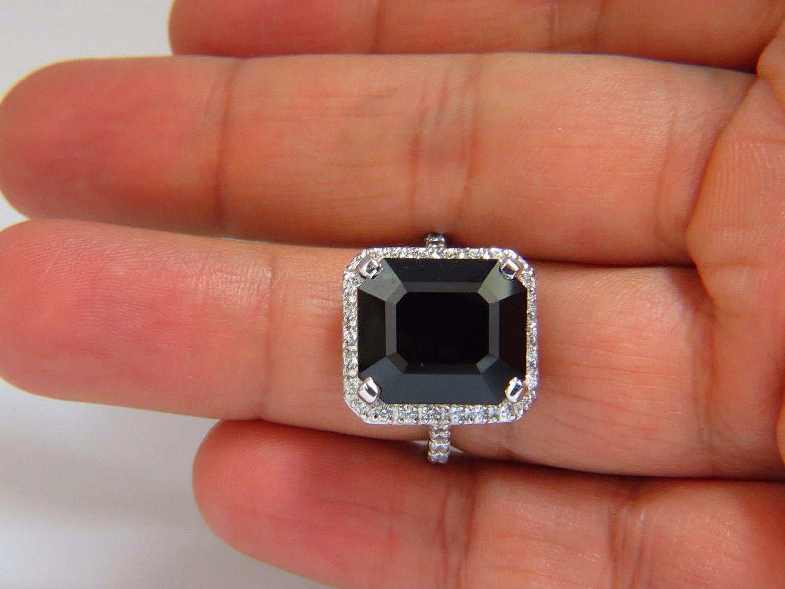 Modern GIA Certified 18.44 ct natural Deep Green Blue Sapphire diamond ring 18kt Halo