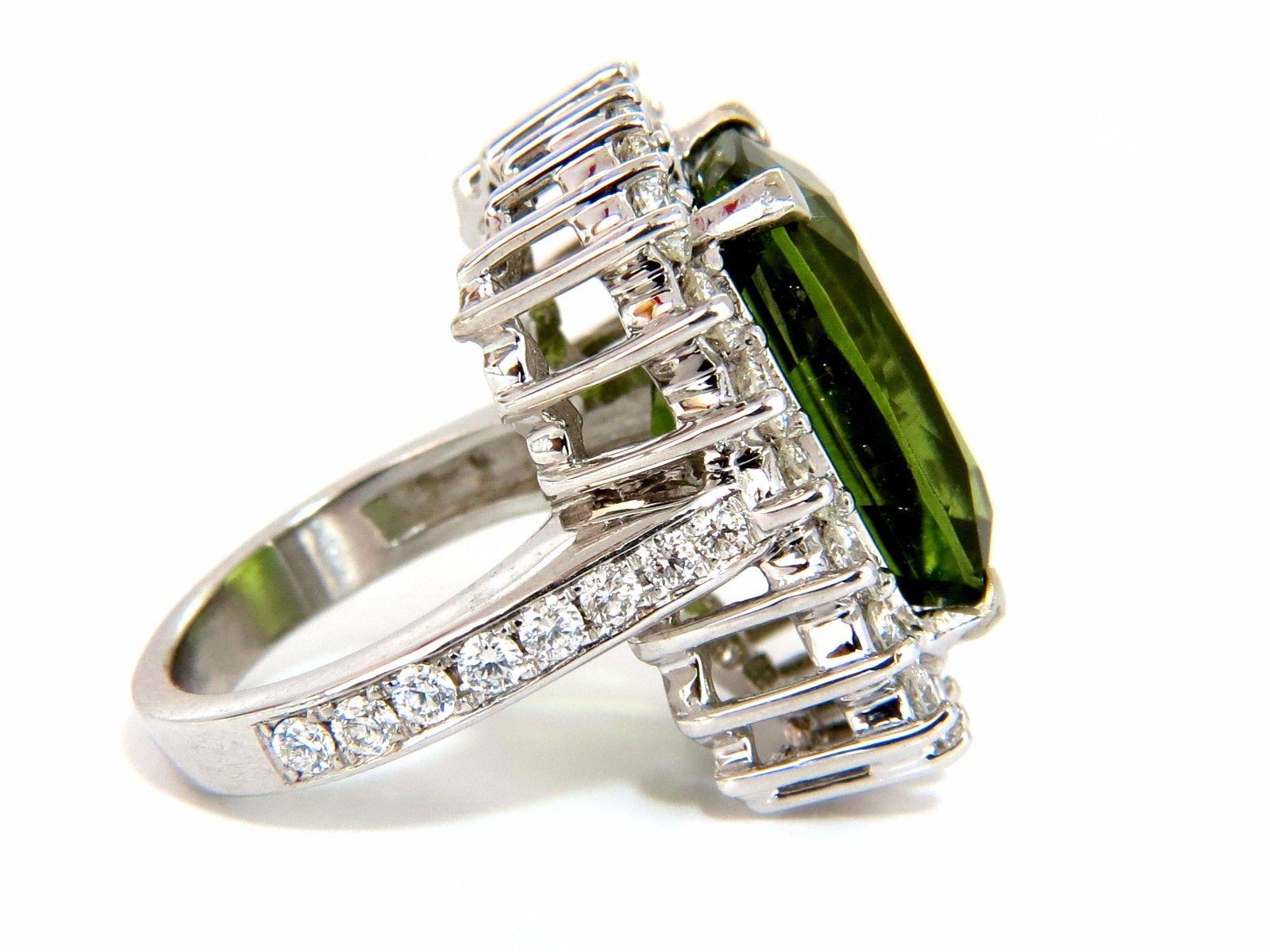 Femenino o masculino GIA Certificado 18,58 Quilates Anillo de Diamantes Peridoto Verde Natural 18 Quilates en venta