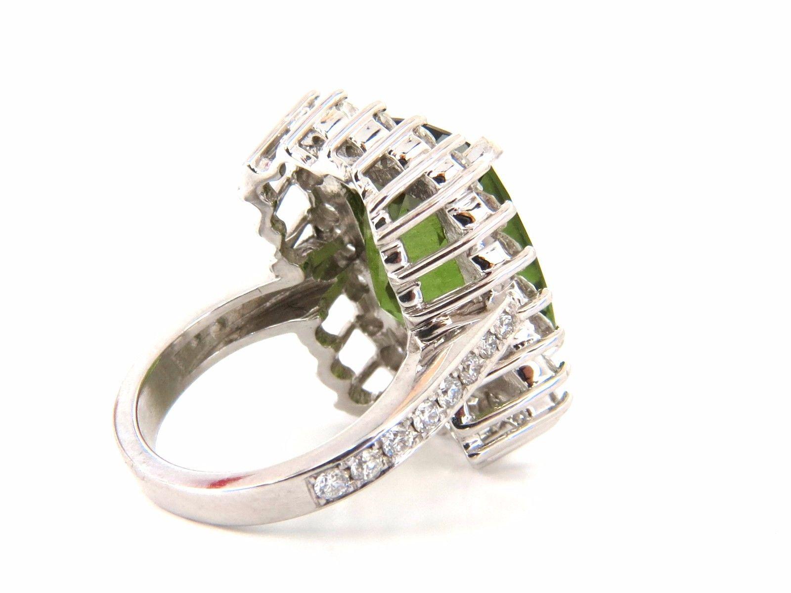 GIA Certificado 18,58 Quilates Anillo de Diamantes Peridoto Verde Natural 18 Quilates en venta 1