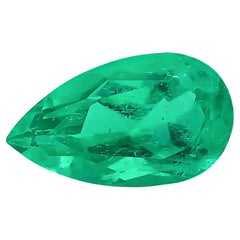 Esmeralda colombiana verde natural de 1.86 quilates con informe GIA / JupiterGem