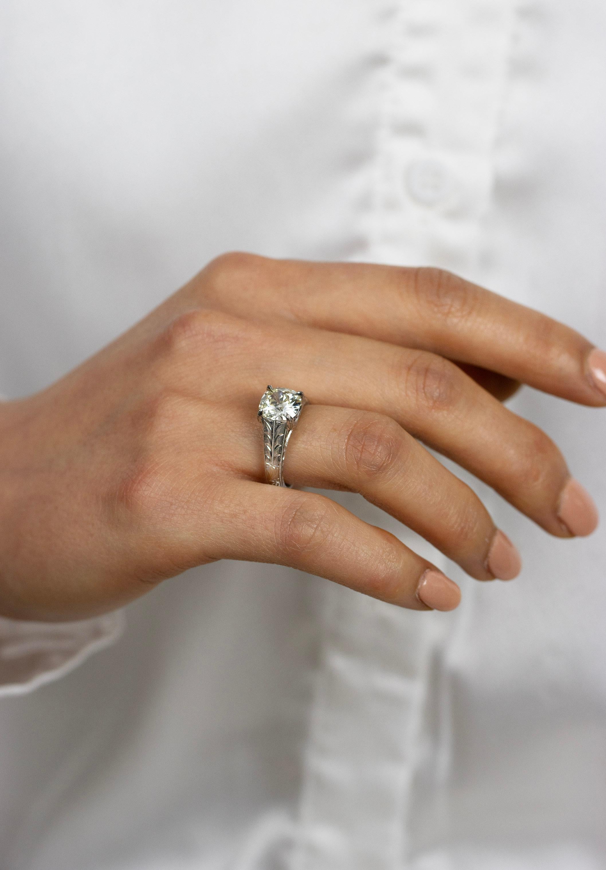 GIA Certified 1.86 Cushion Cut Diamond Solitaire Antique-Style Engagement Ring en vente 1