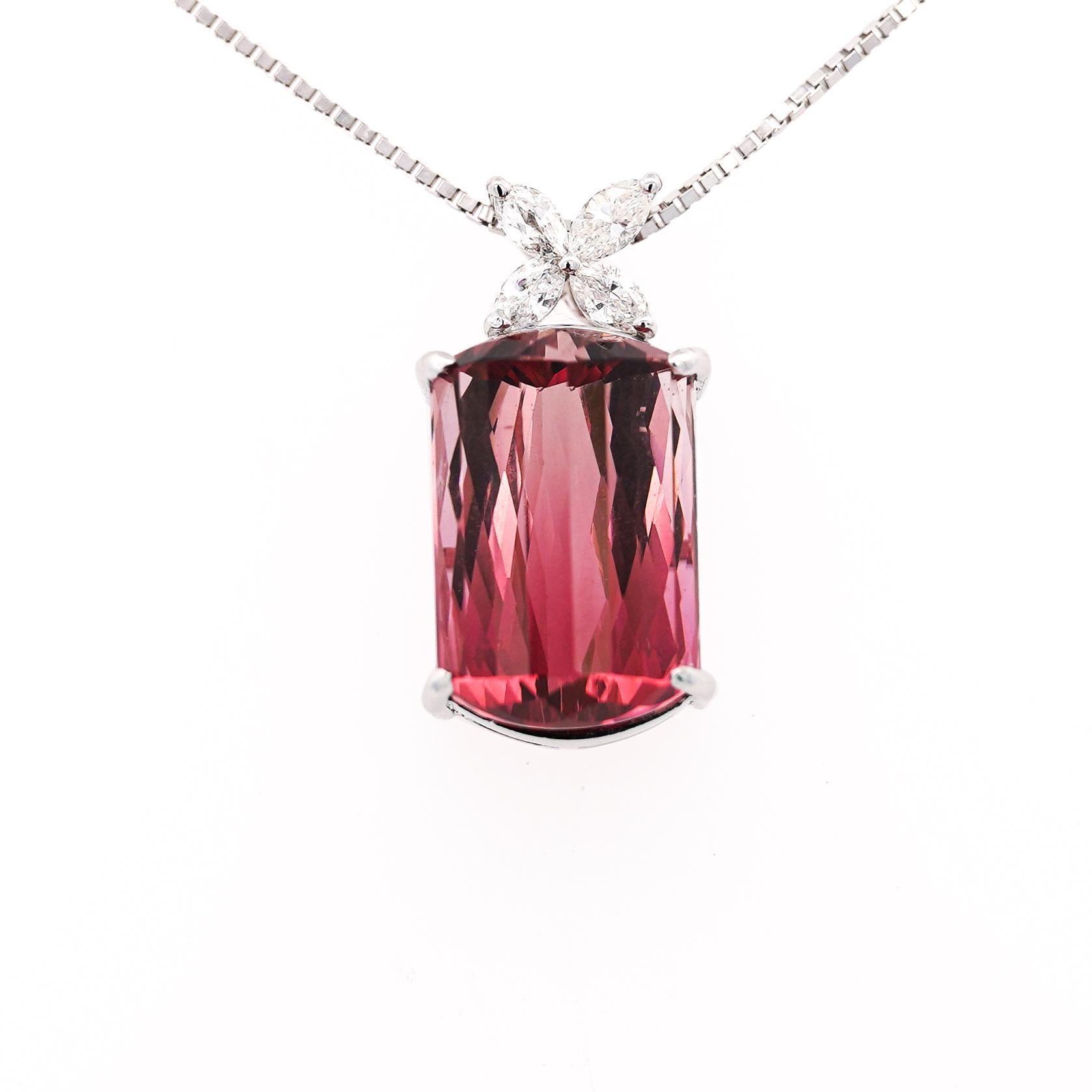 Collana con ciondolo con tormalina rosa e diamanti floreali certificata GIA da 18,61 carati in vendita 2