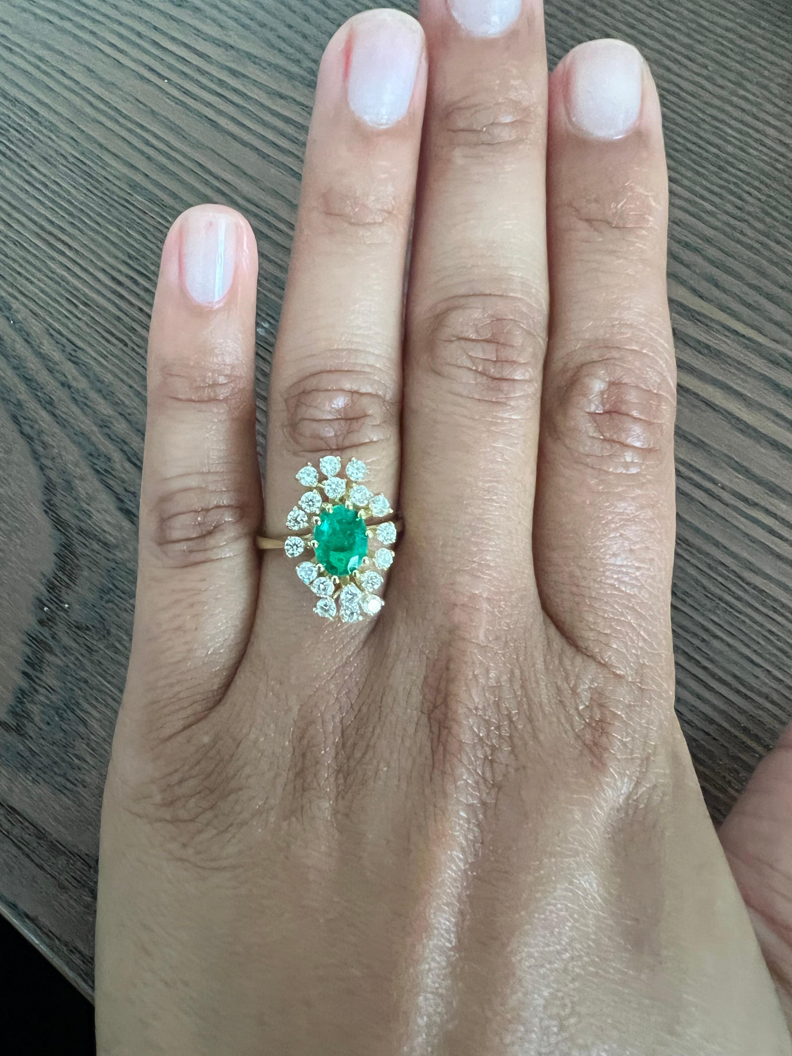 GIA Certified 1.87 Carat Natural Emerald Diamond Yellow Gold Ring In New Condition For Sale In Los Angeles, CA