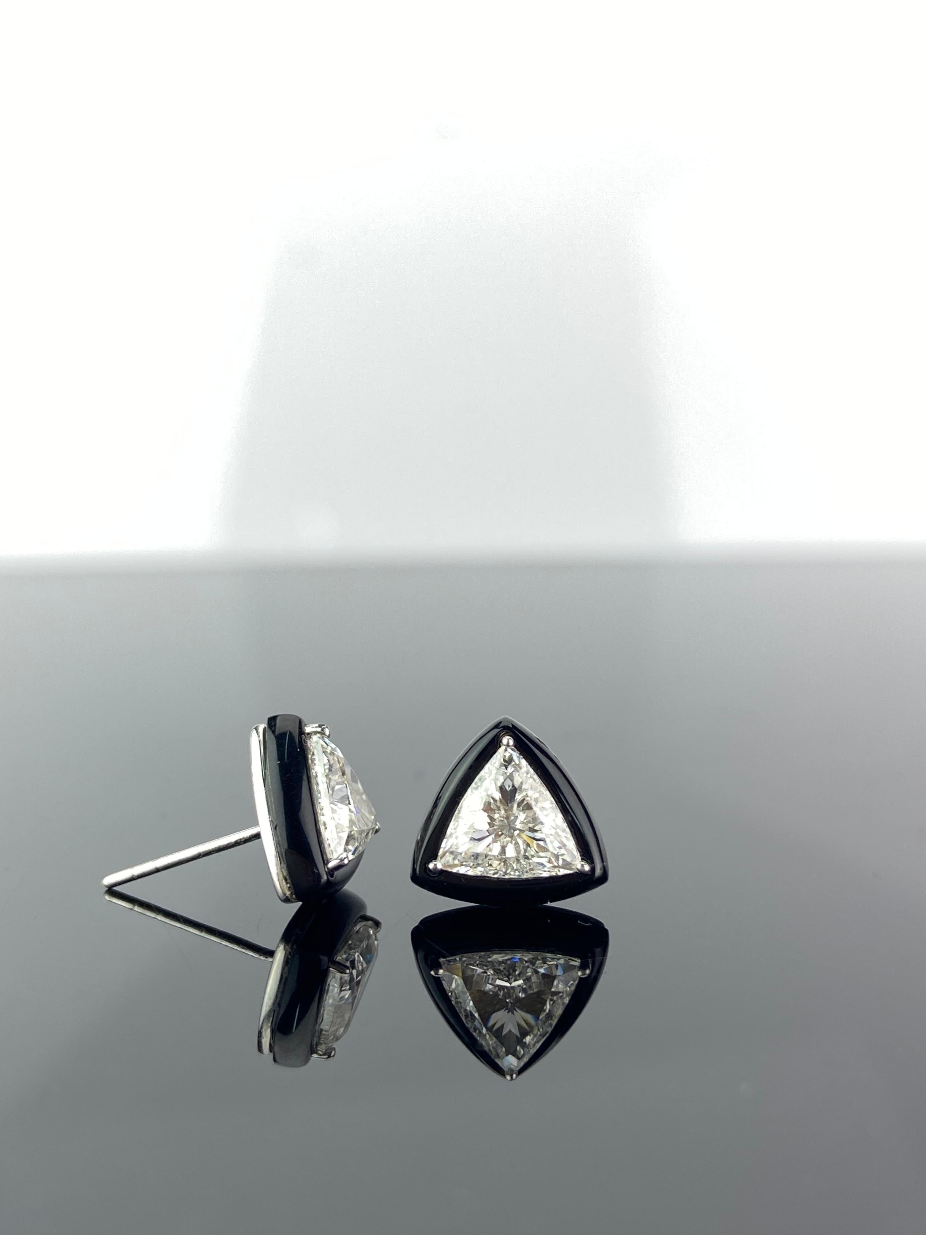 Modern GIA Certified 1.88 Carat Diamond and Black Onyx Solitaire Stud Earring
