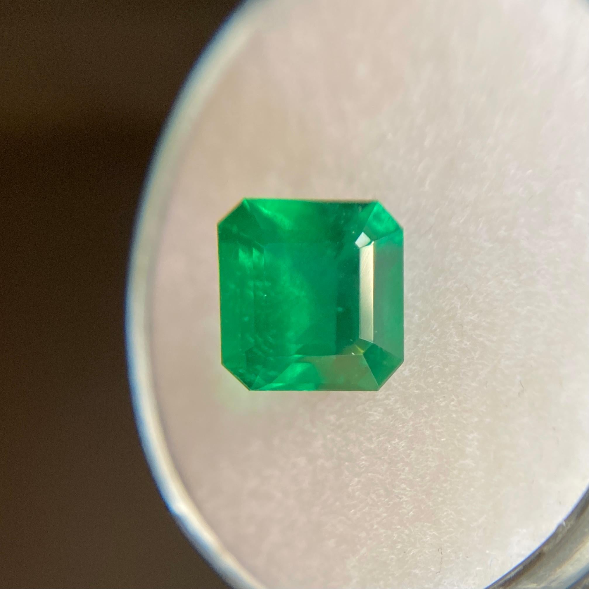 Rare GIA Certified Fine Intense Green Emerald Gemstone. - MINOR OIL.

1.89 Carat emerald with a fine intense green colour and excellent clarity. Very clean stone with only some small natural inclusions visible when looking closely. Emeralds are