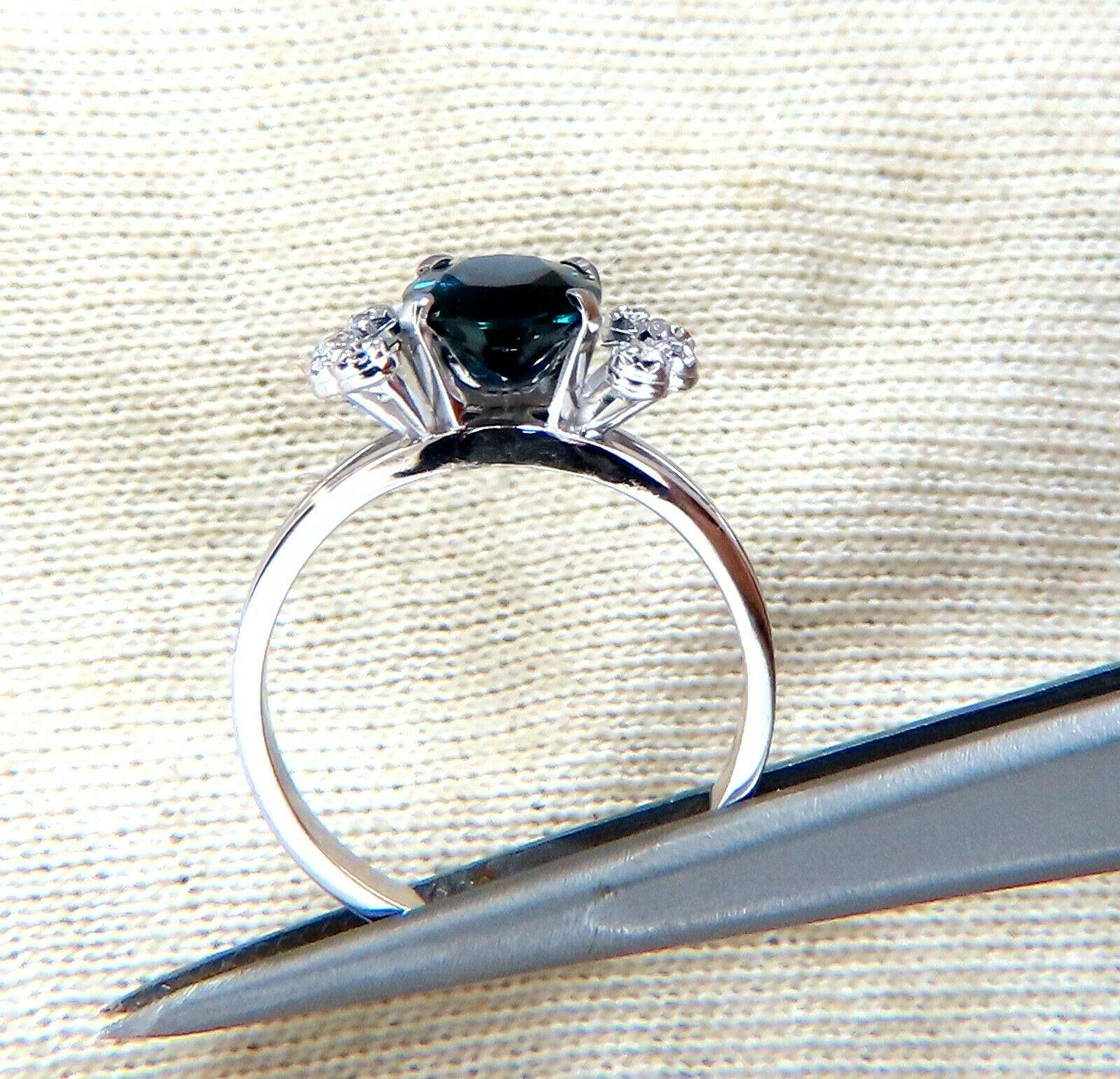 Oval Cut GIA Certified 1.89ct Sapphire Diamonds Ring 14kt No Heat For Sale