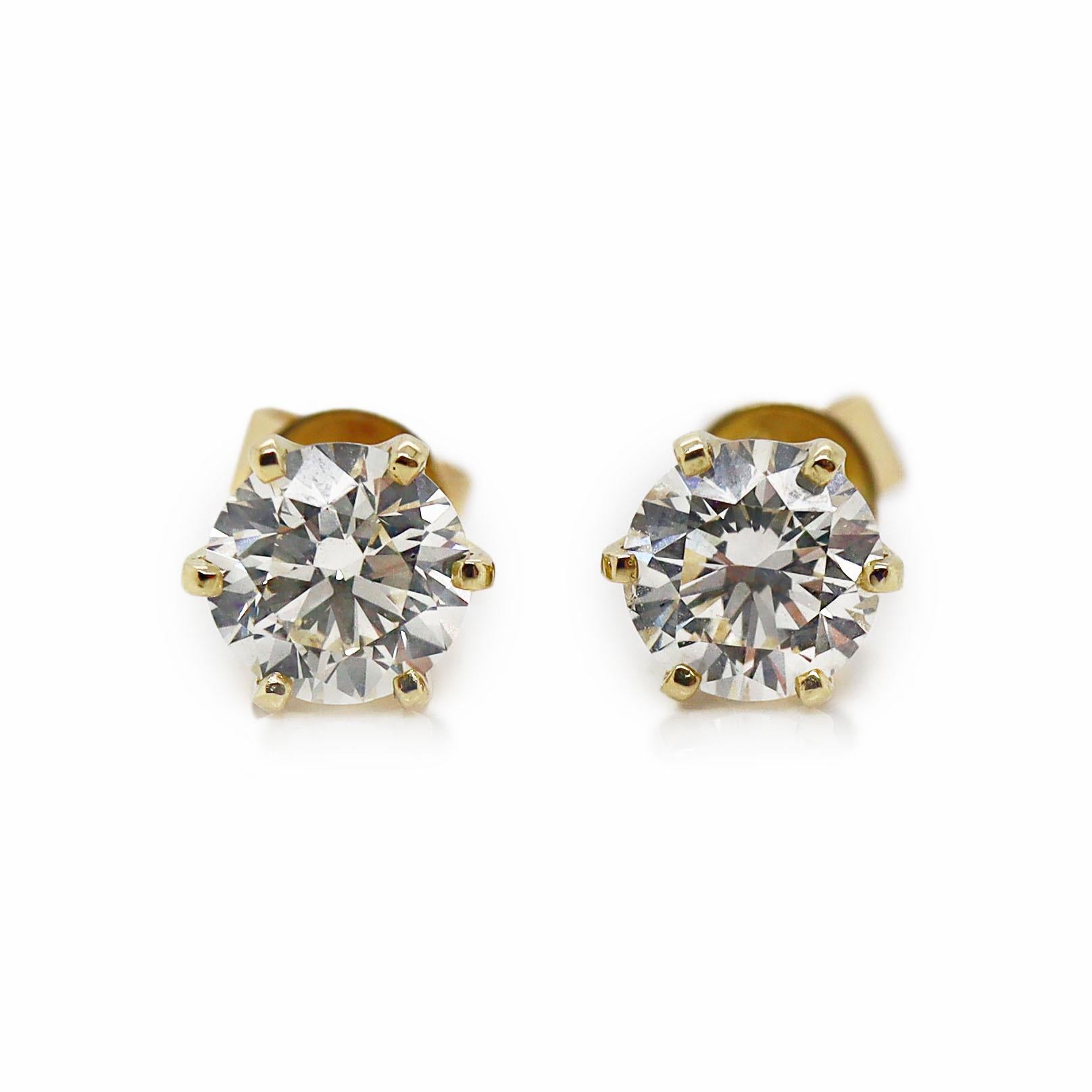 Clous d'oreilles en or jaune 18 carats et diamants de 2,00 carats certifiés GIA Unisexe en vente