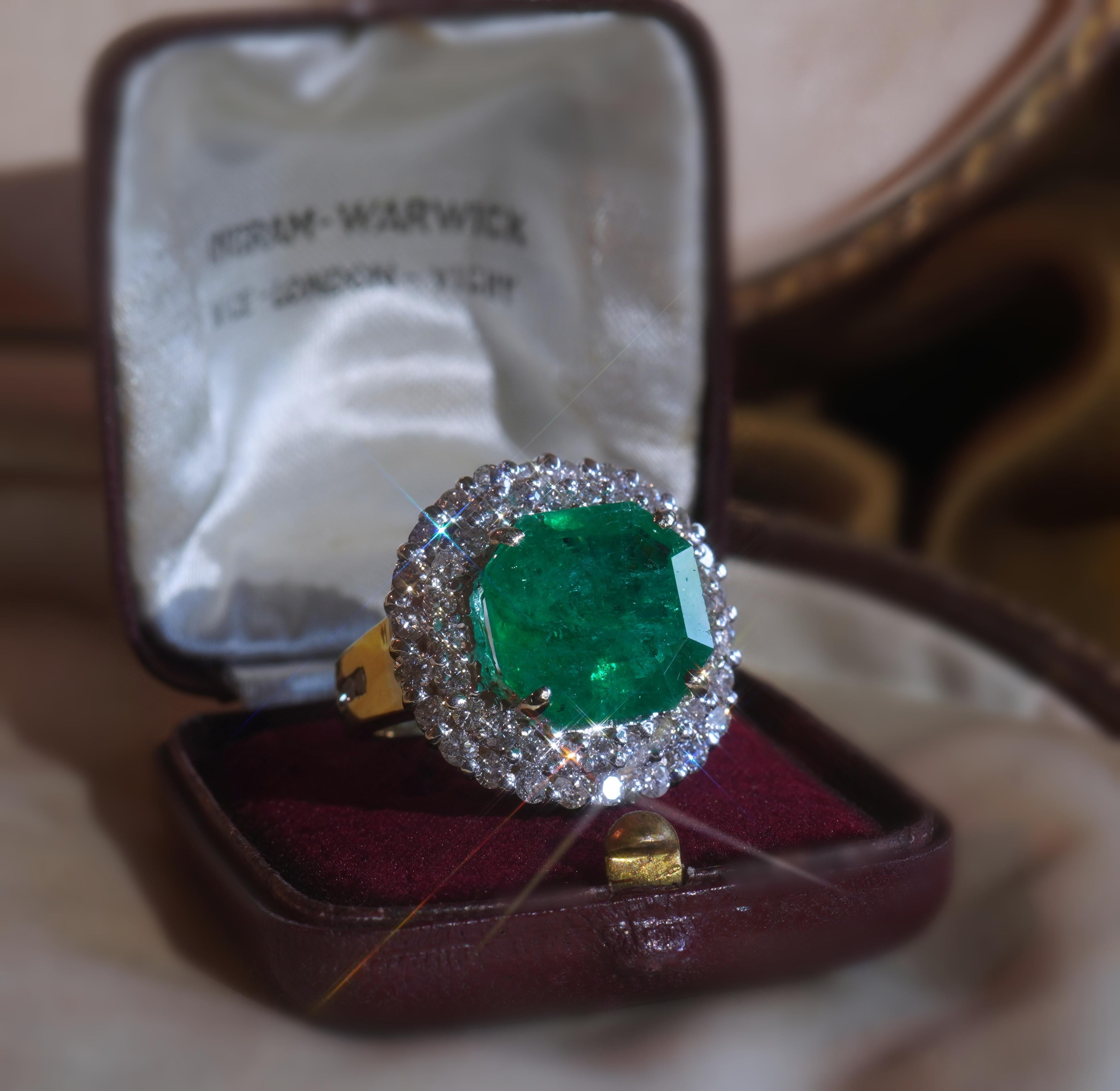 GIA 18K Colombian Green Emerald Diamond Ring Certified Huge VS Gold 14.43 Carats In Good Condition In Sylvania, GA