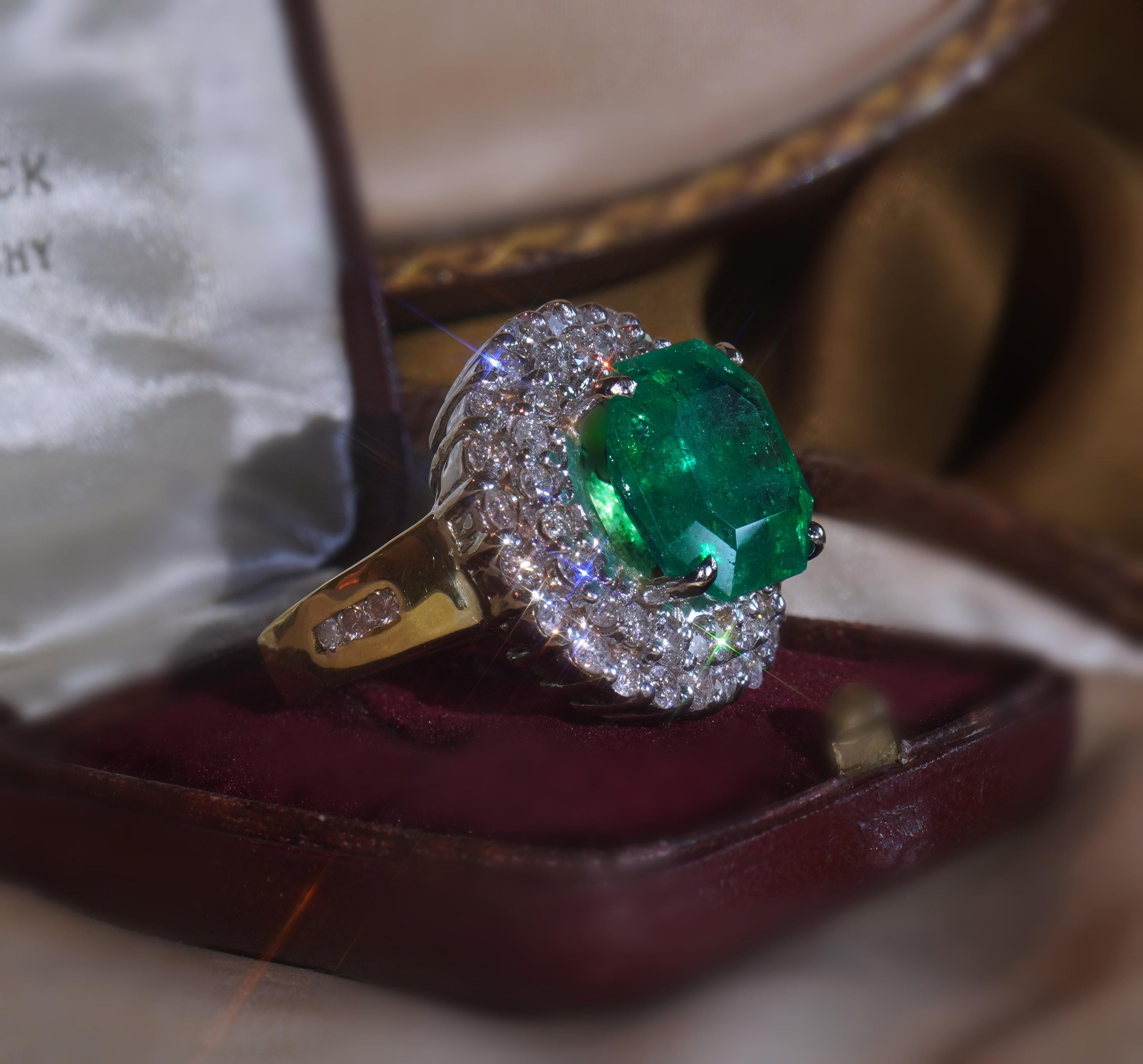 Women's or Men's GIA 18K Colombian Green Emerald Diamond Ring Certified Huge VS Gold 14.43 Carats
