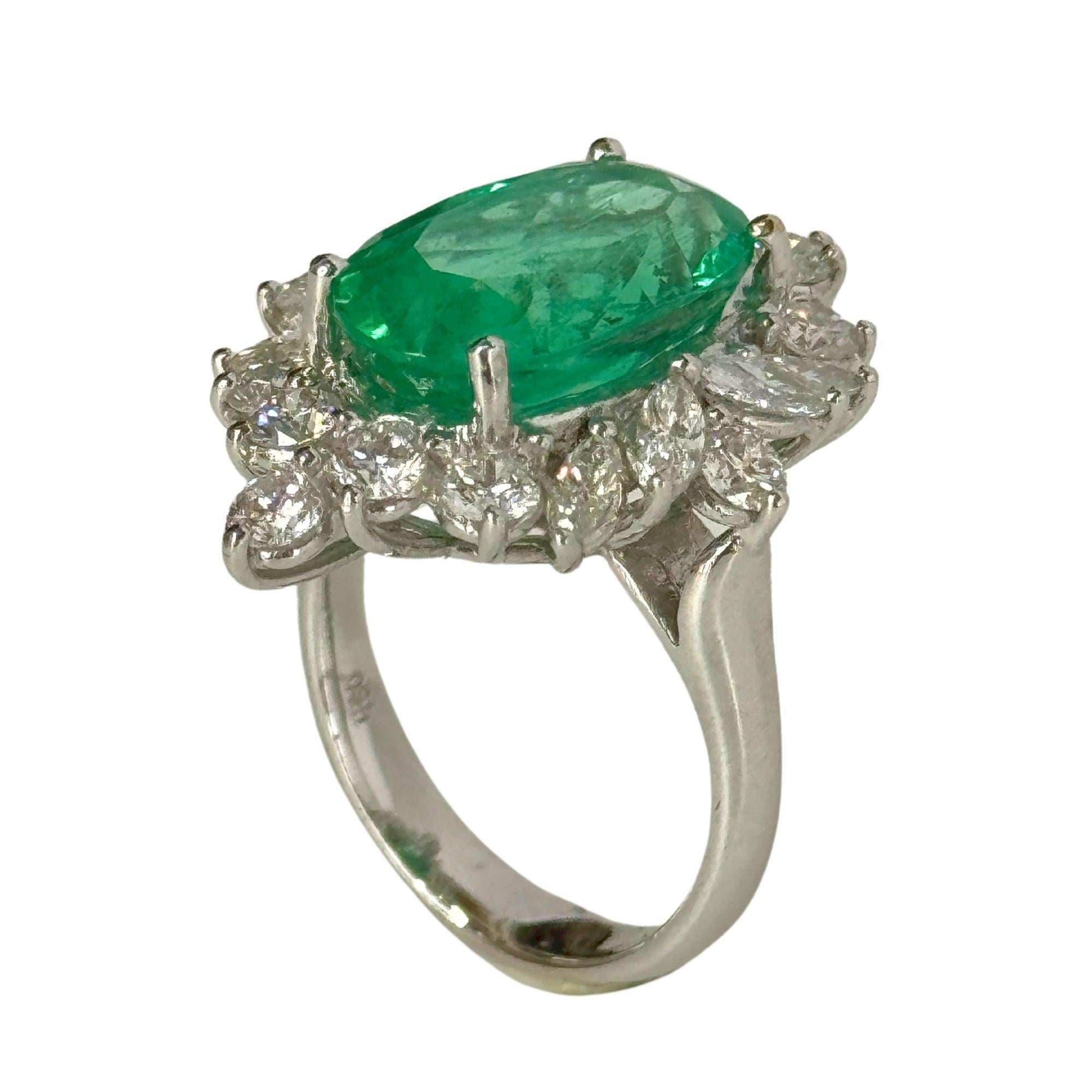 Oval Cut GIA Certified 18k Diamond and Emerald Ring For Sale
