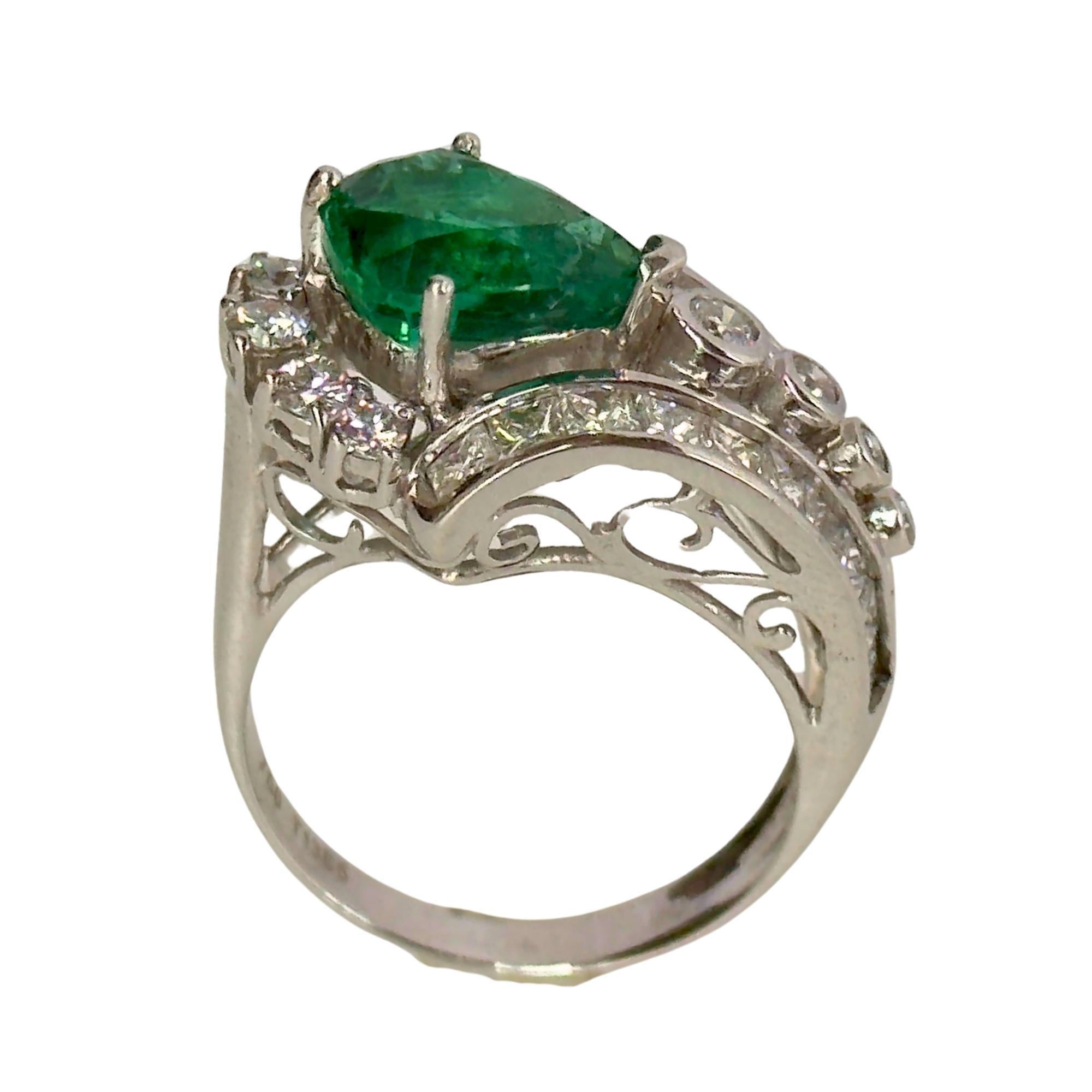 Princess Cut GIA Certified 18k Diamond and Emerald Ring For Sale