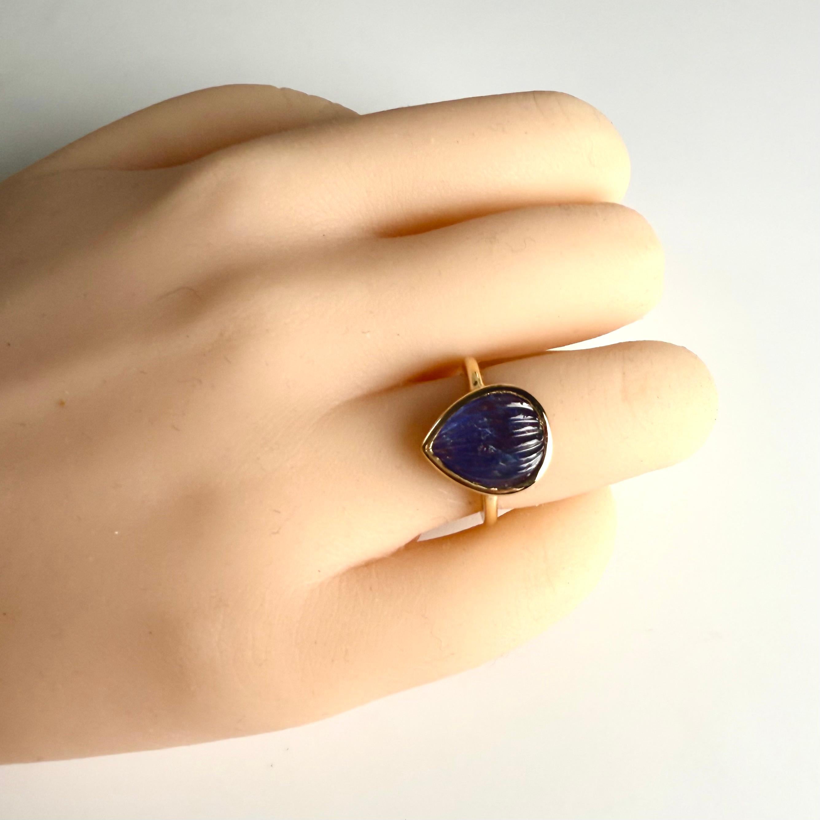 GIA Certified 18K Gold Bezel Solitaire Ring 4.70-carat Burma sapphire No Heat In New Condition For Sale In New York, NY