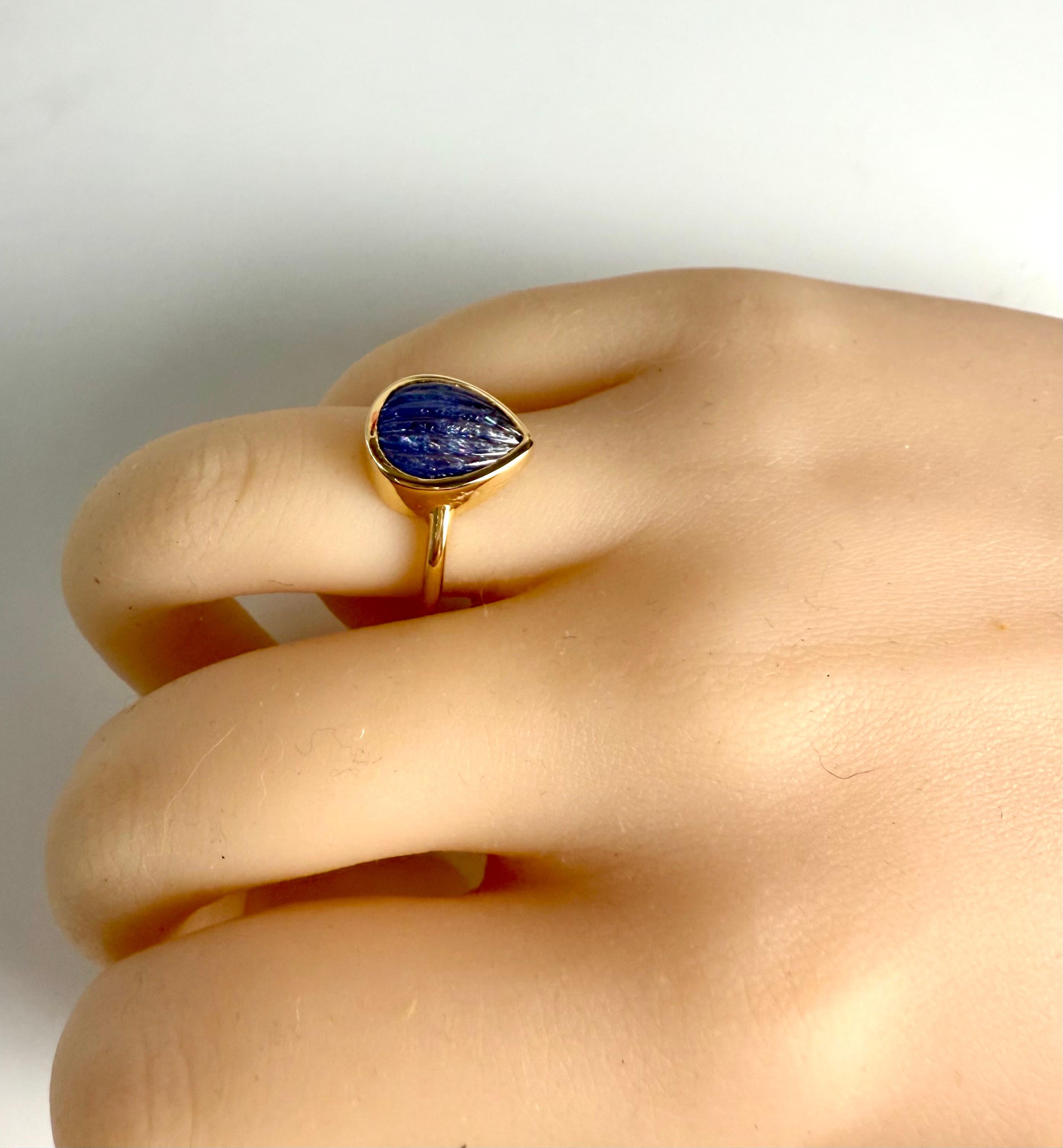 GIA Certified 18K Gold Bezel Solitaire Ring 4.70-carat Burma sapphire No Heat For Sale 1