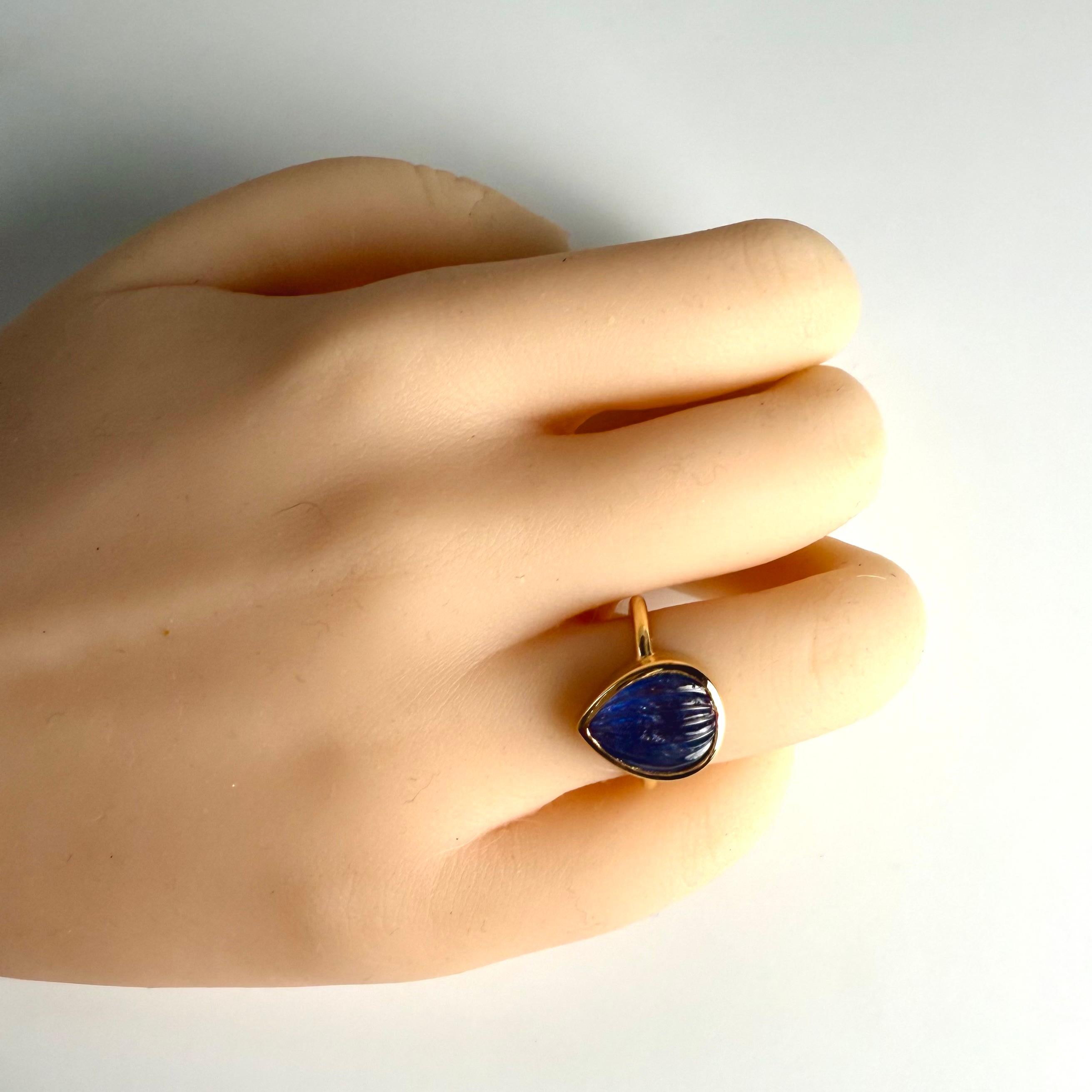 GIA Certified 18K Gold Bezel Solitaire Ring 4.70-carat Burma sapphire No Heat For Sale 4