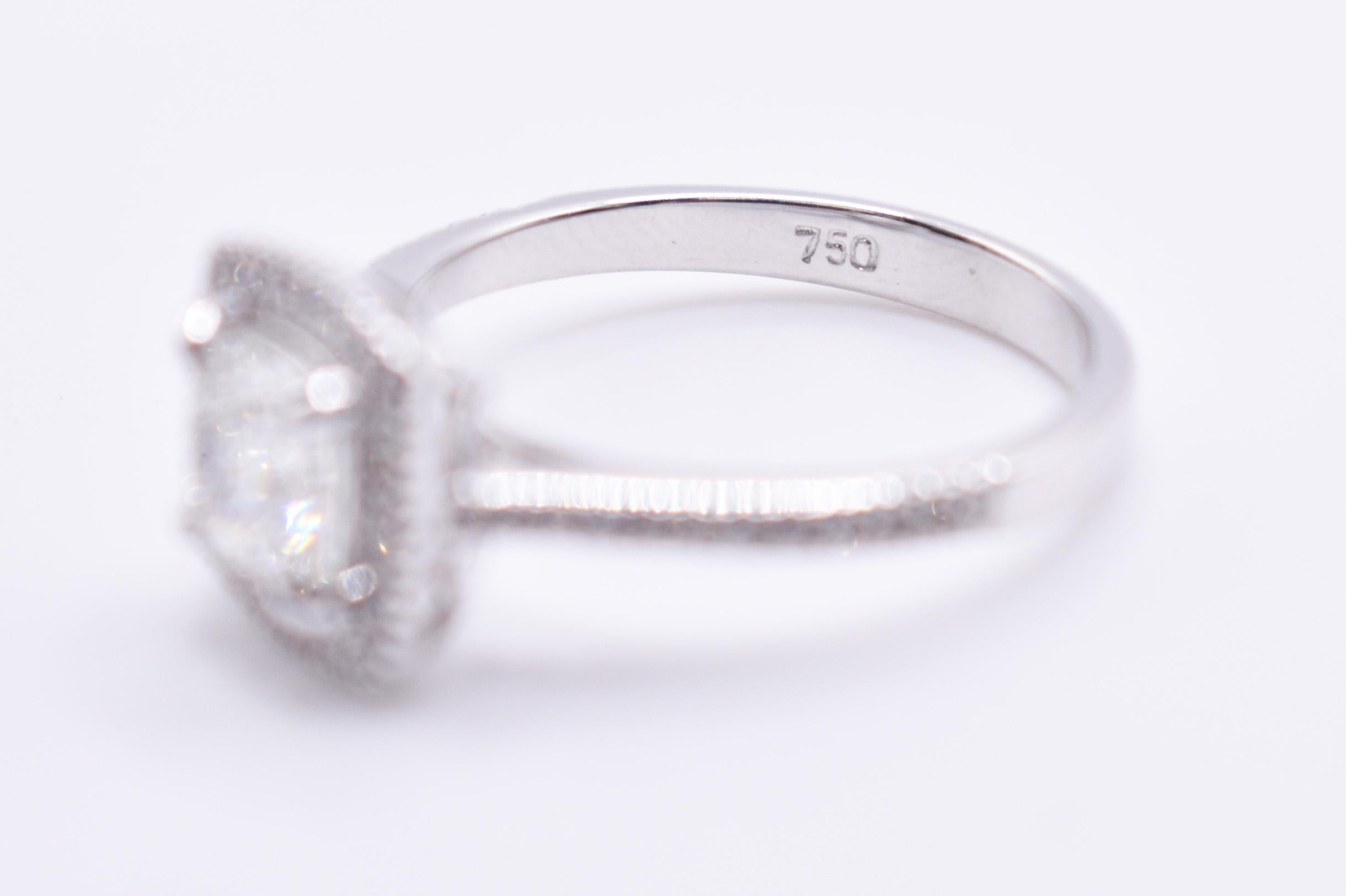 GIA-zertifizierter Verlobungsring aus 18 Karat Weißgold mit 1,30 Karat Diamant im Kissenschliff im Angebot 1