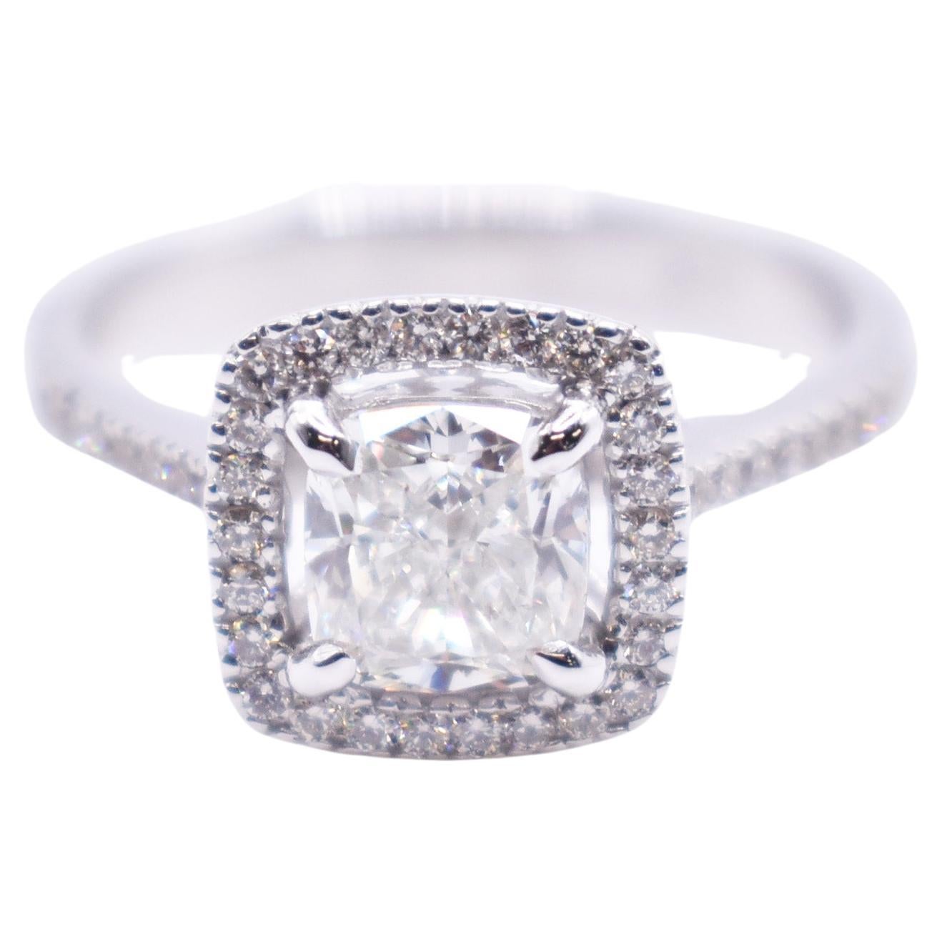 Bague de fiançailles en or blanc 18 carats certifiée GIA avec diamant taille coussin de 1,30 carat