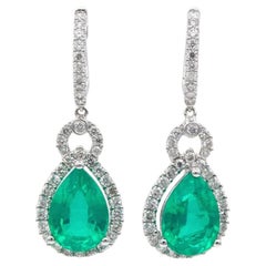GIA Certified 18k White Gold Green Crystal Diamond Dangle Drop Earrings