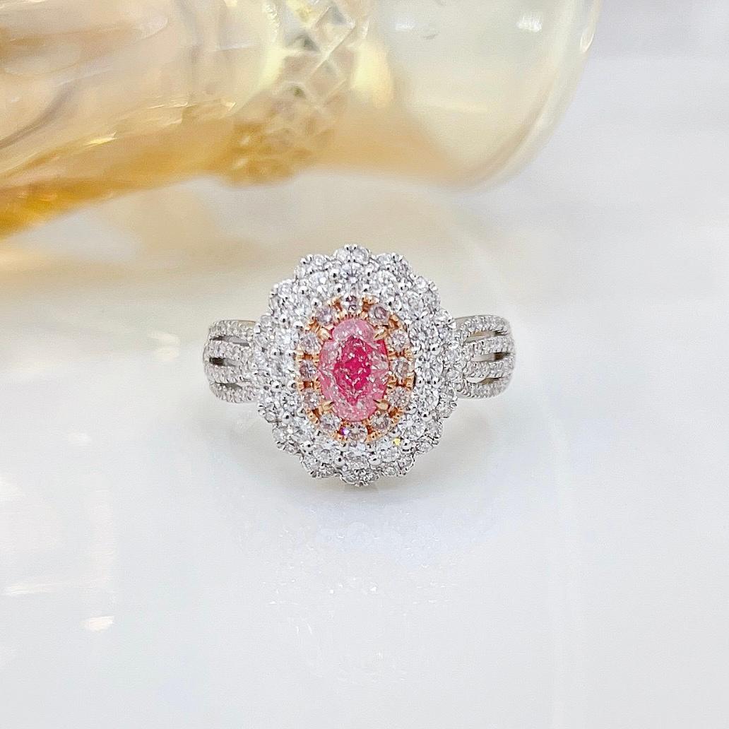 Moderne Bague en or blanc 18 carats certifiée GIA et ornée d'un diamant rose en vente