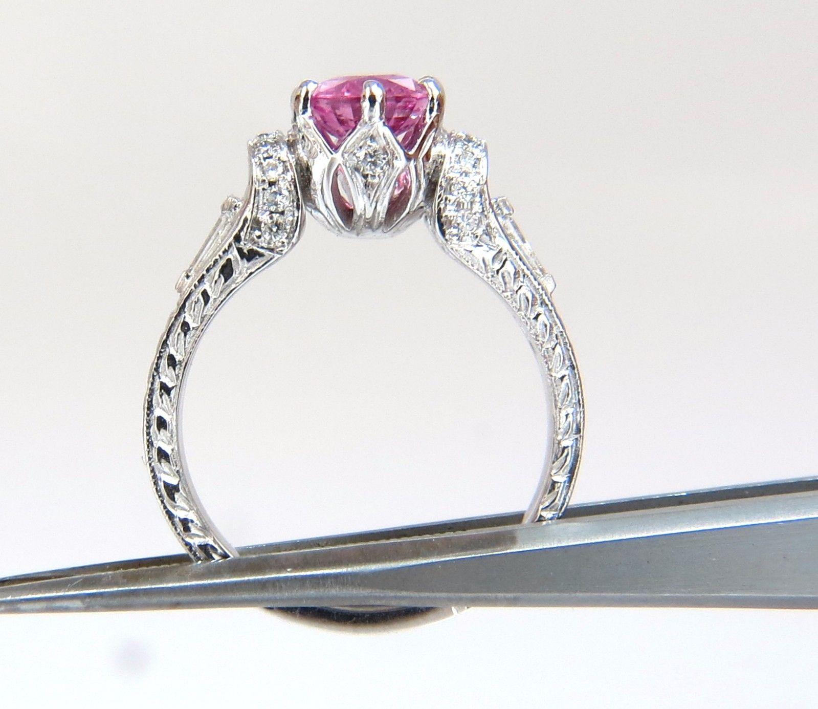 Women's or Men's GIA Certified 1.90 Carat Natural No Heat Pink Sapphire Diamonds Ring 14 Karat For Sale