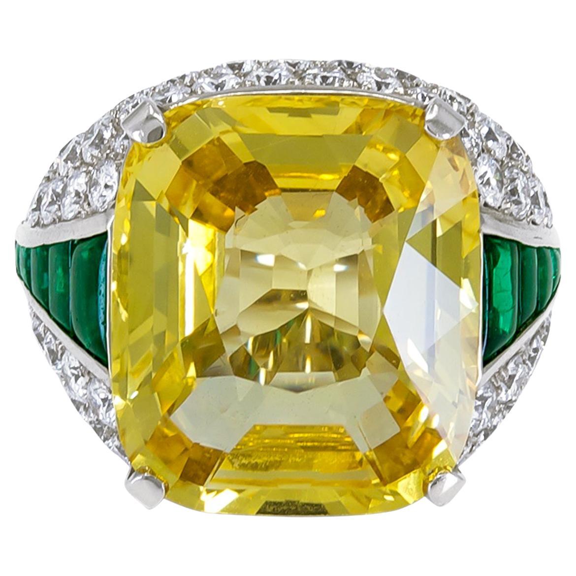 Bague cocktail saphir jaune, diamant et émeraude certifiée GIA de 19,06 carats