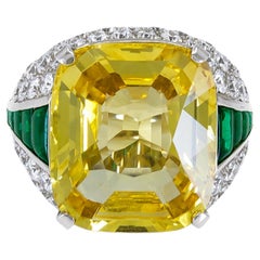 Bague cocktail saphir jaune, diamant et émeraude certifiée GIA de 19,06 carats