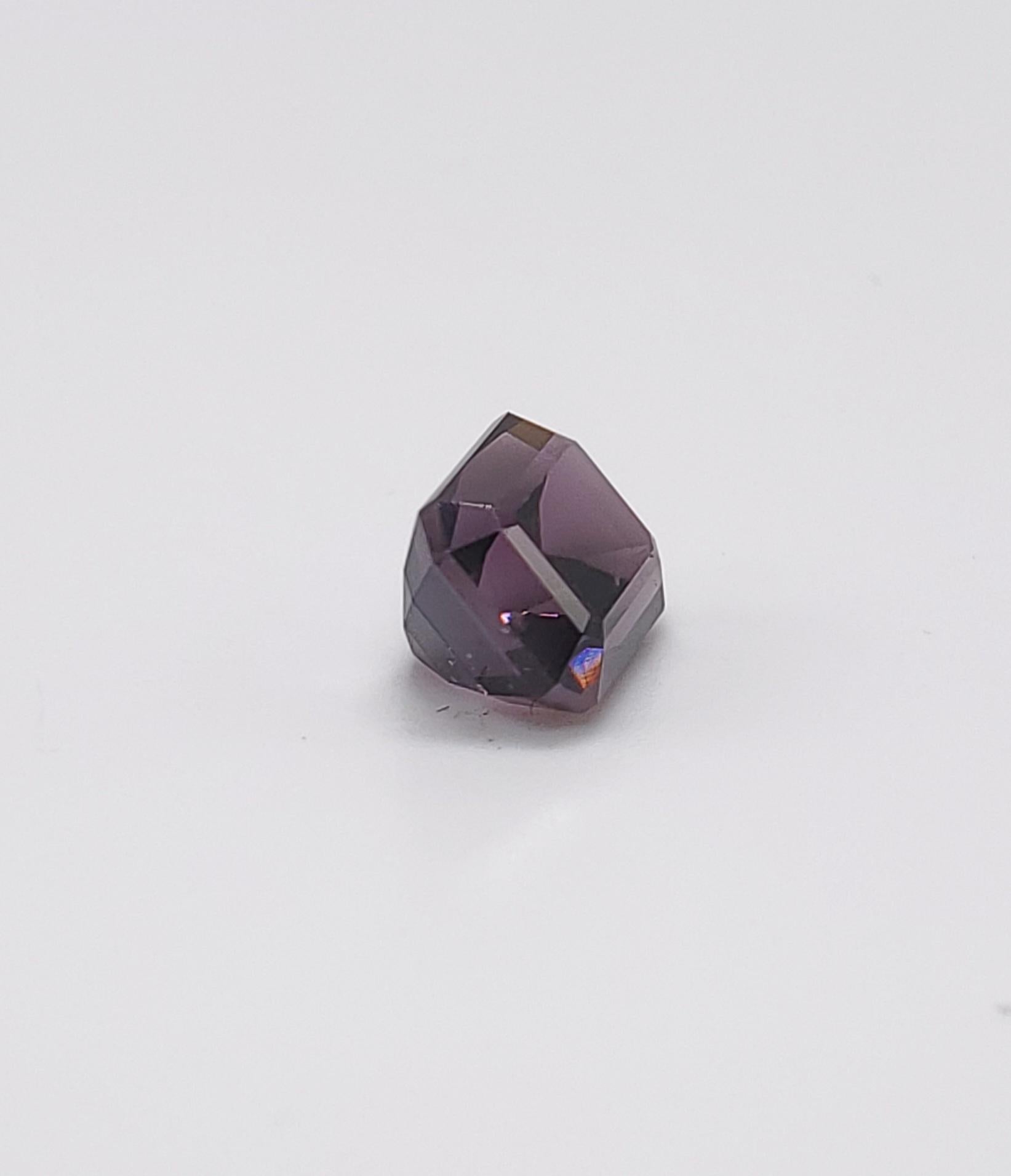 Spinello certificato GIA da 1.91 carati in vendita 2