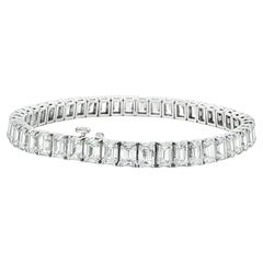 Bracciale tennis con diamanti taglio smeraldo certificati GIA, 19.10 CTW, in platino