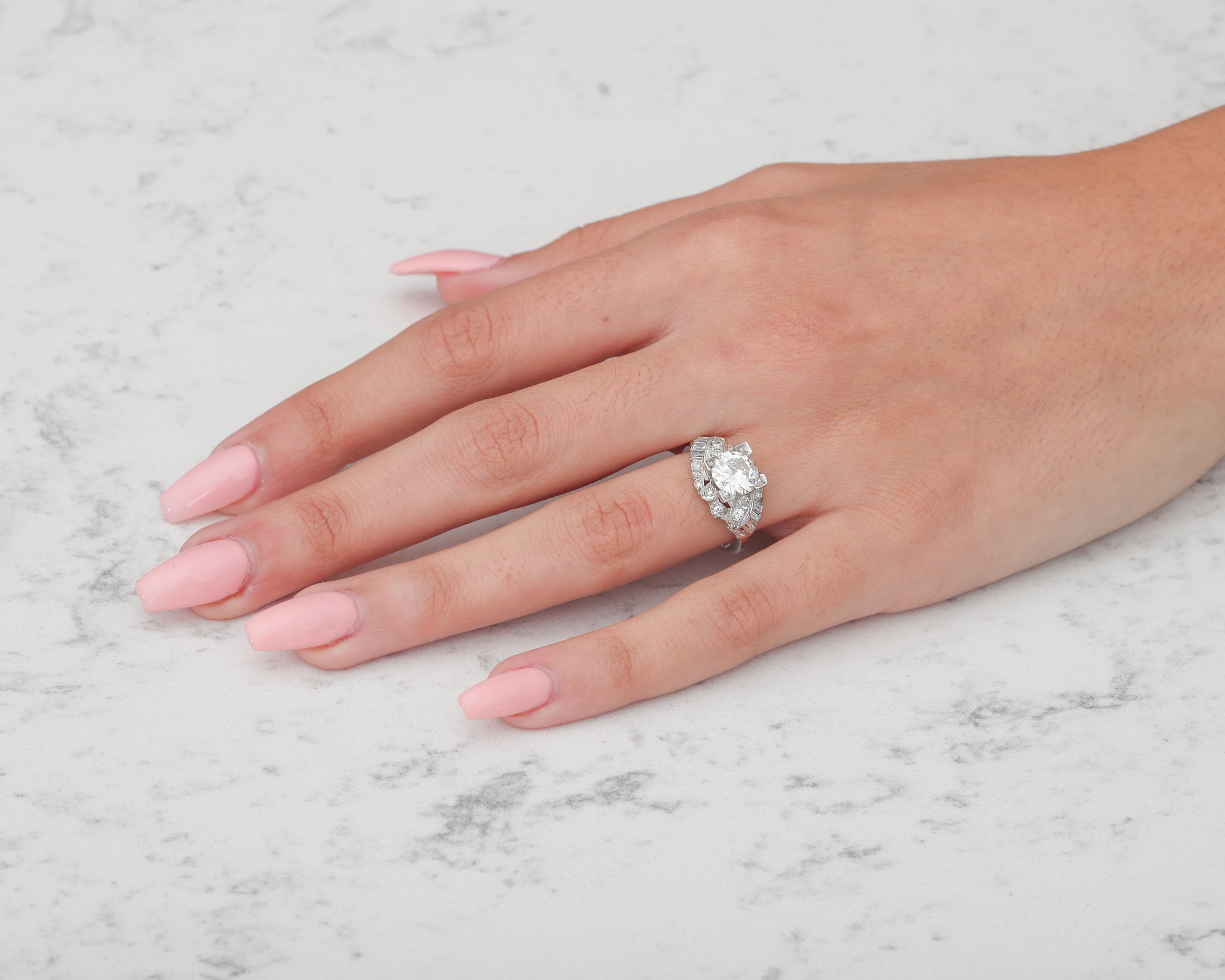 GIA Certified 1920 Art Deco 1.53 Carat Diamond Platinum Engagement Ring For Sale 3
