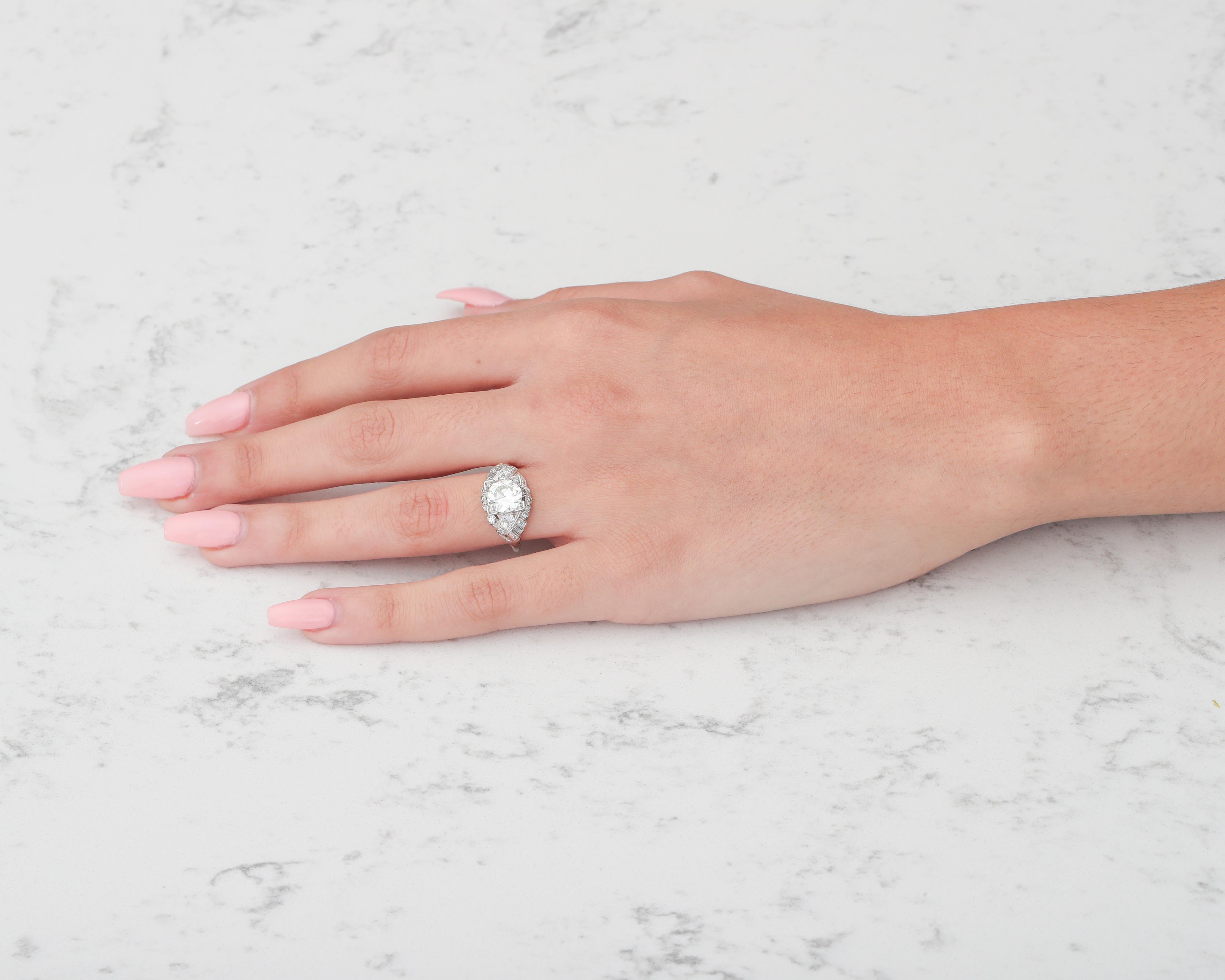 GIA Certified 1920 Art Deco 1.53 Carat Diamond Platinum Engagement Ring For Sale 4