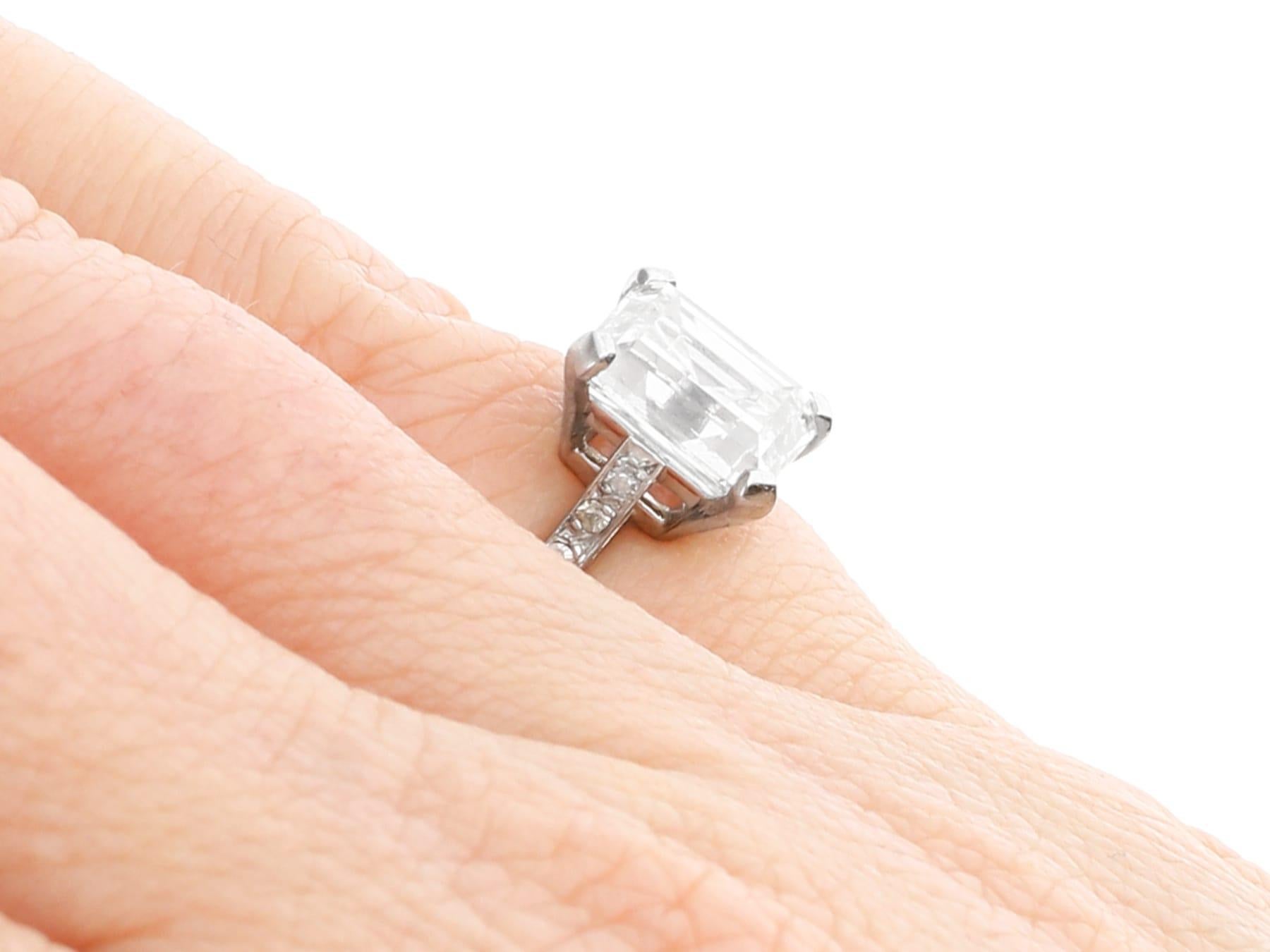 GIA Certified 2.84 Carat Diamond and Solitaire Engagement Ring in Platinum For Sale 5