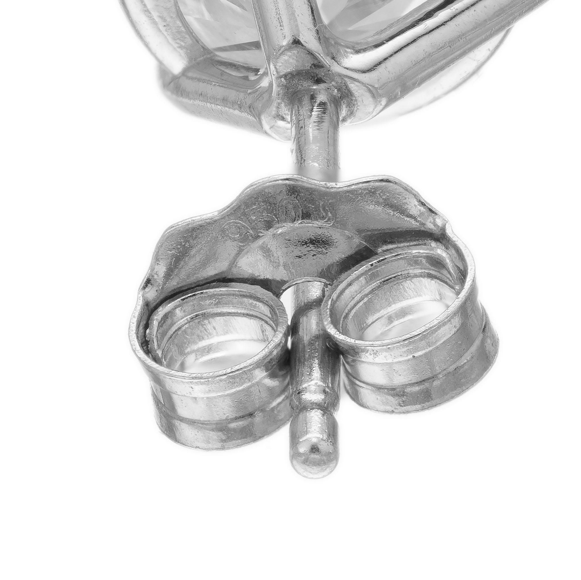 Clous d'oreilles en platine à trois griffes avec diamants certifiés GIA de 1,94 carat Unisexe en vente