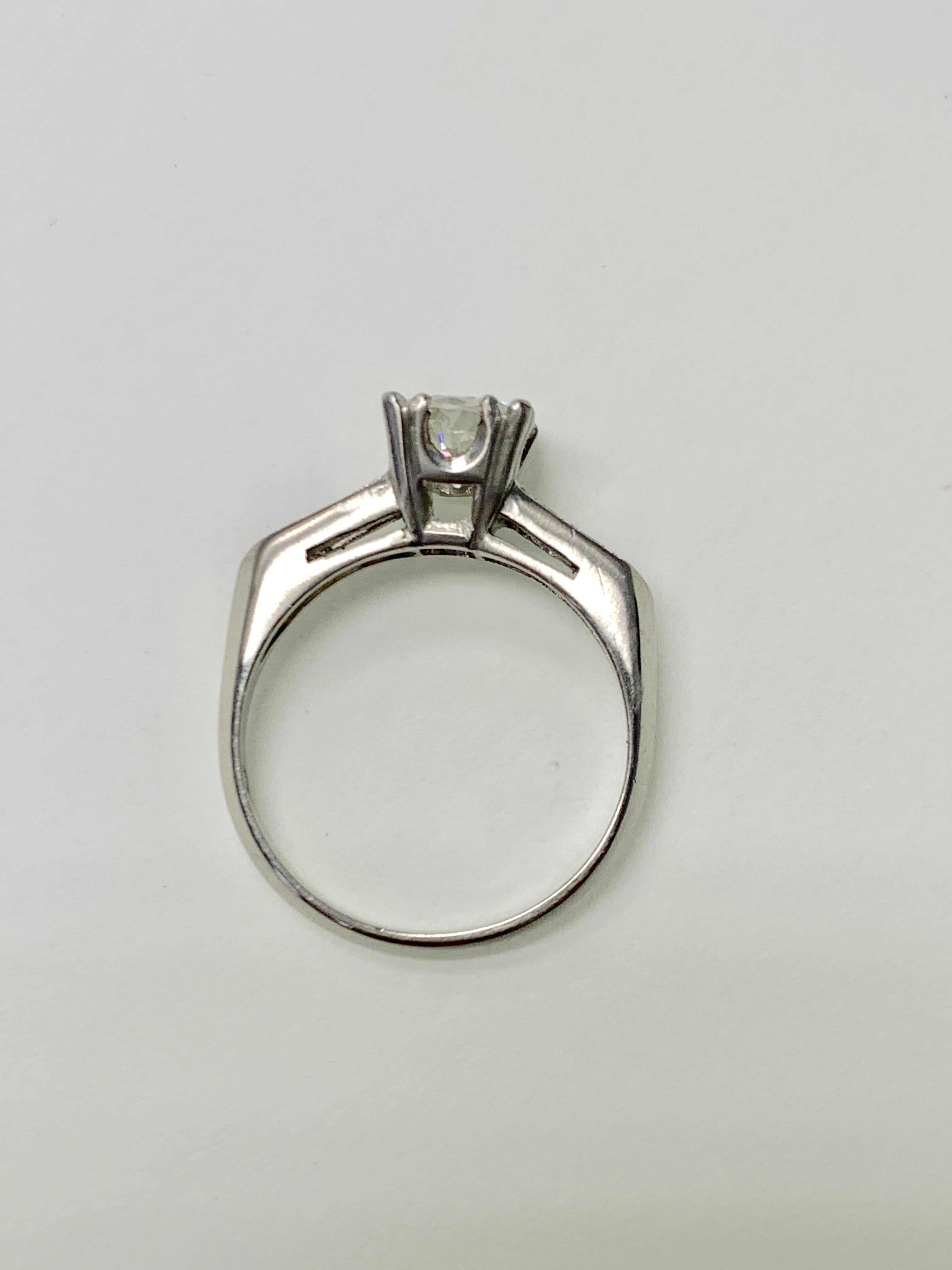 Bague de fiançailles en platine avec diamant de taille européenne ancienne certifié GIA, 1940 en vente 1