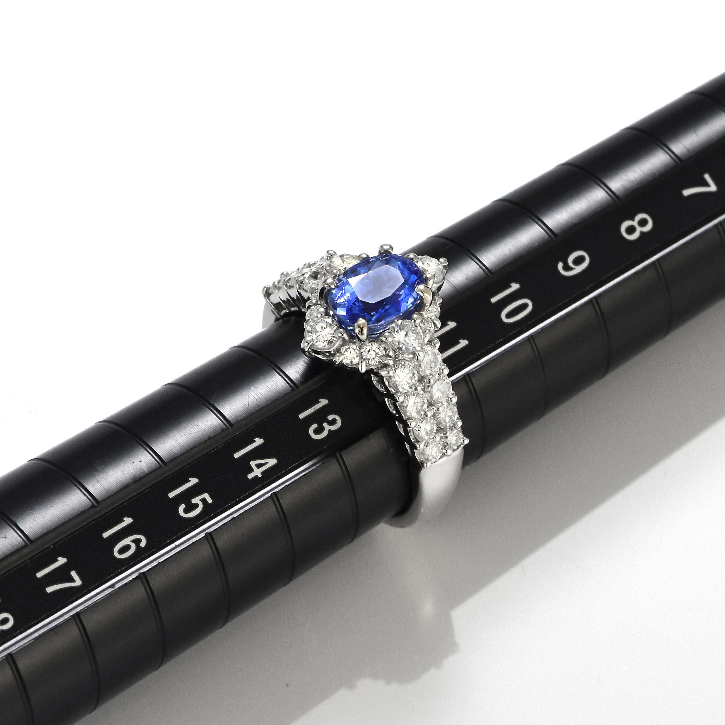 GIA Certified 1.96 Carat Unheated Sapphire and Diamond Ring made in Platinum For Sale 1