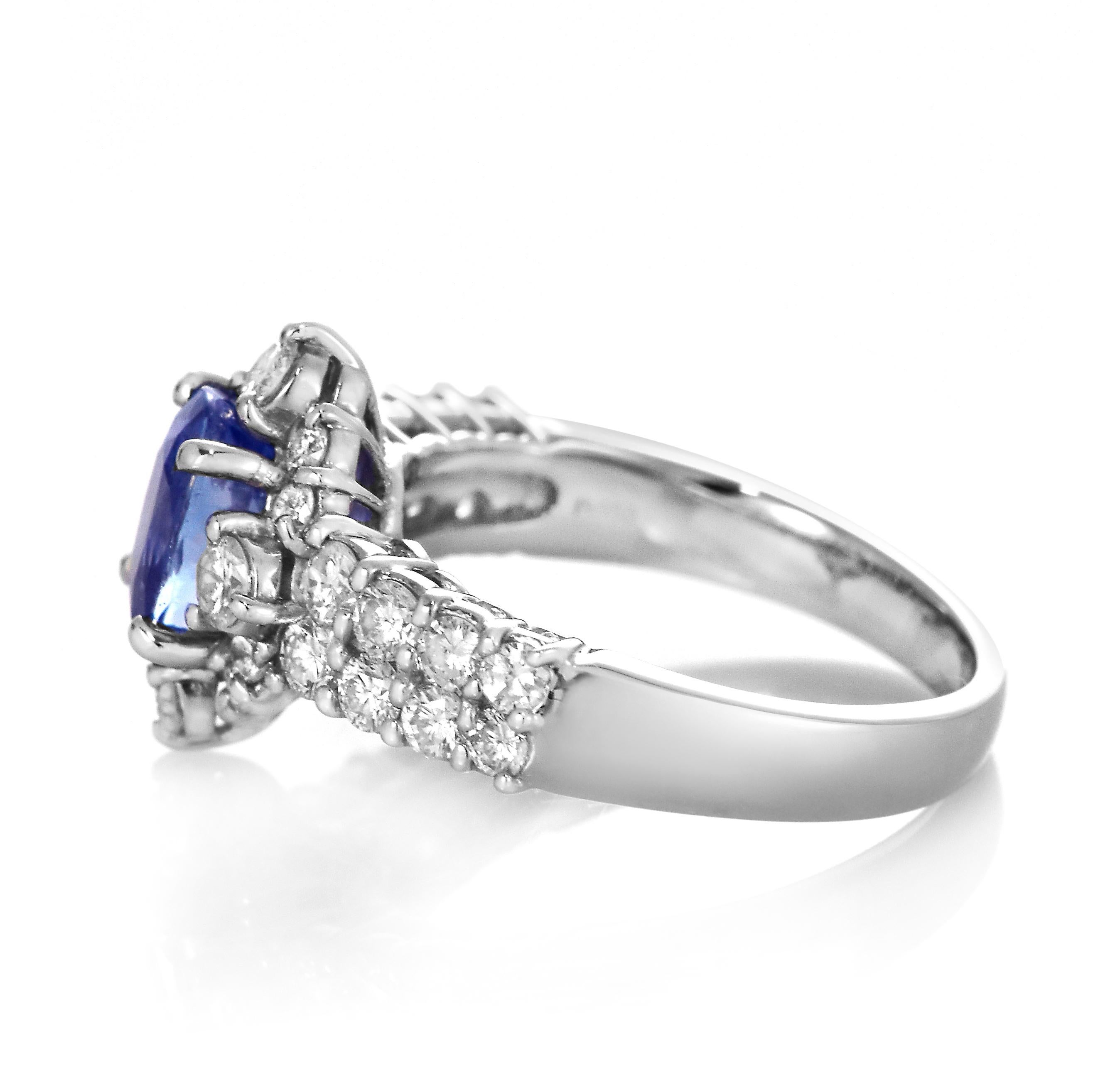 GIA Certified 1.96 Carat Unheated Sapphire and Diamond Ring made in Platinum For Sale 2