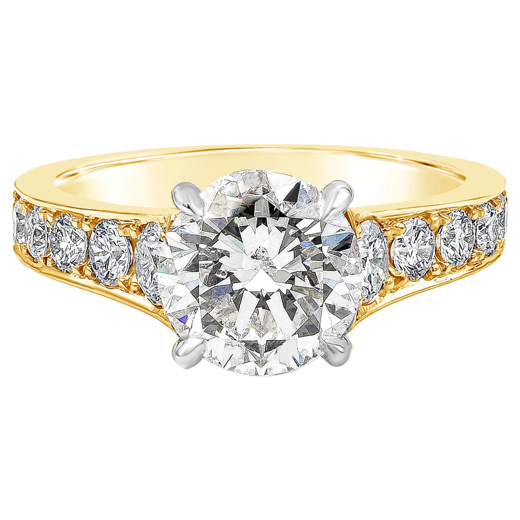 GIA Certified 1.97 Carats Round Diamond Engagement Ring with Side Stones