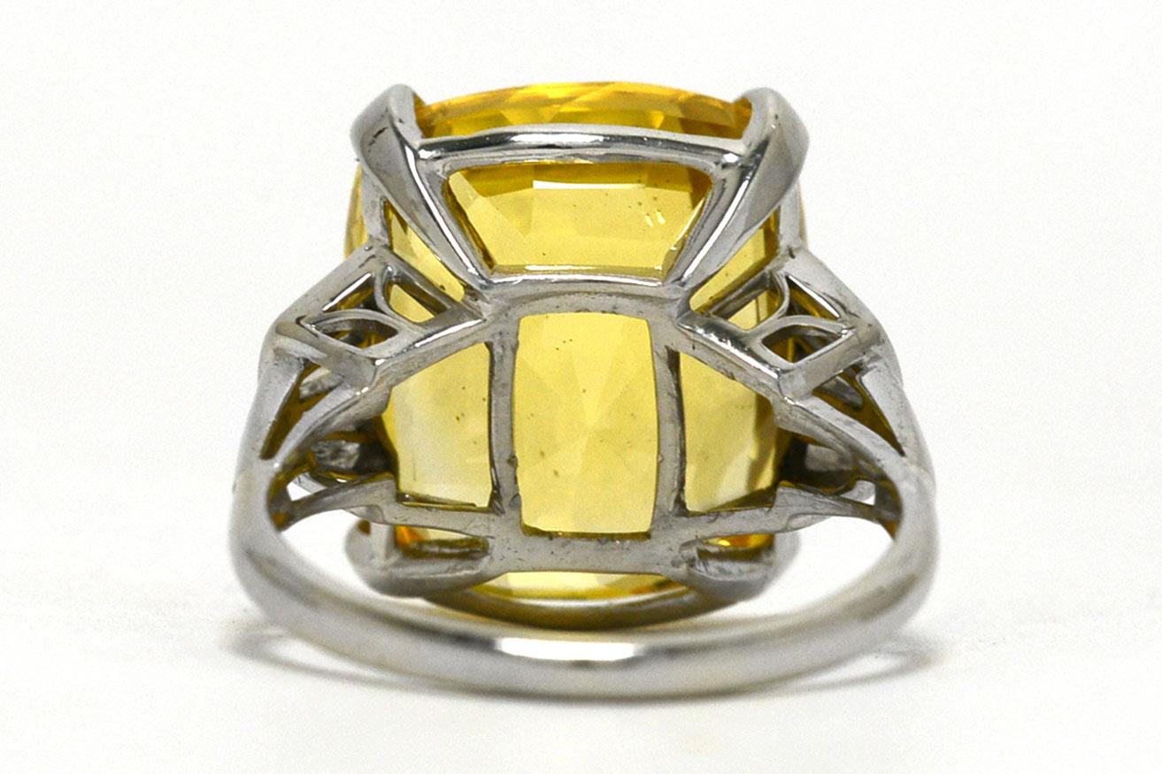 Women's or Men's GIA Certified 19.70 Carat Yellow Sapphire Natural No Heat Cocktail Ring