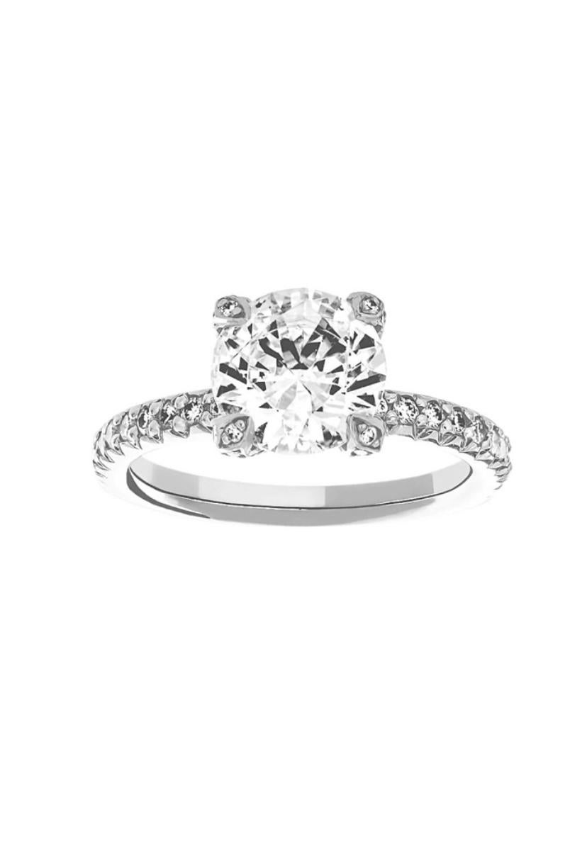 An exclusive solitaire ring , in contemporary and classic design, perfect combination of style and elegance for refined ladies.
Stunning solitaire ring come in 18K gold with a GIA Natural Diamond, of 1,98 carats, in perfect round brilliant cut, in D