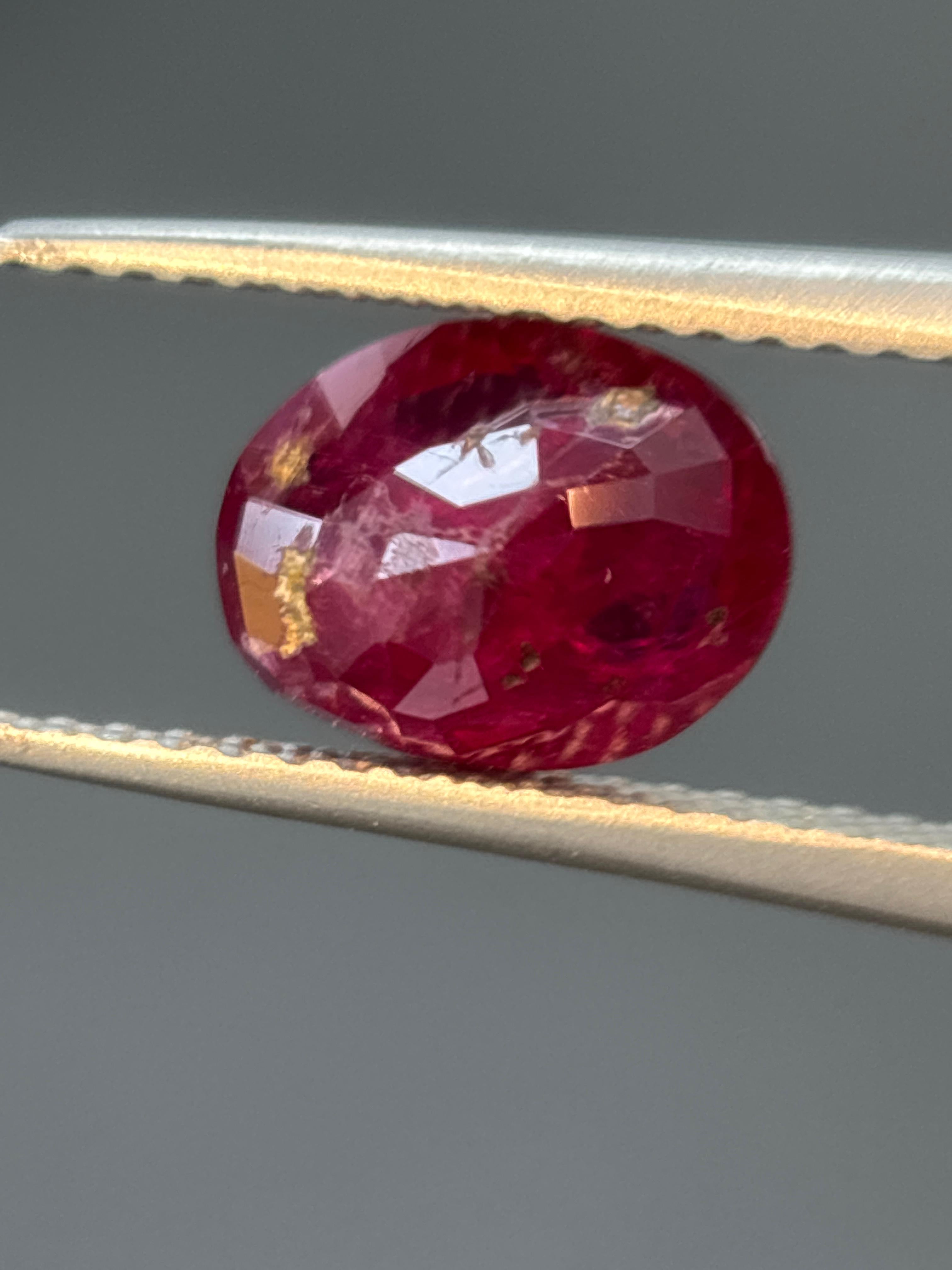 Rubis de Birmanie de 1,99 carat, naturel, non chauffé, taille ovale, certifié GIA en vente 6