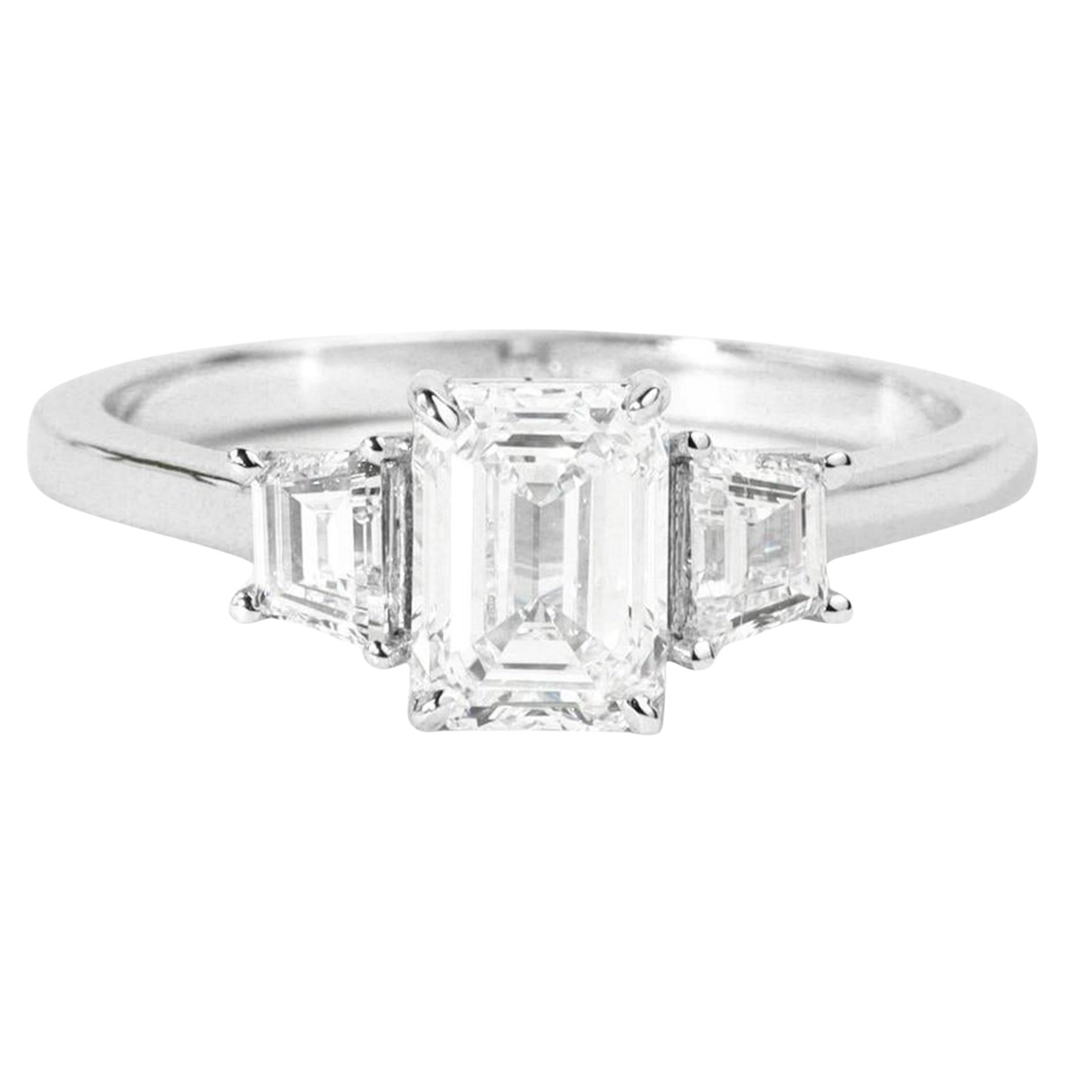 Bague de fiançailles à trois pierres en or blanc 18 carats, certifiée GIA, avec émeraude et diamant de 1 carat