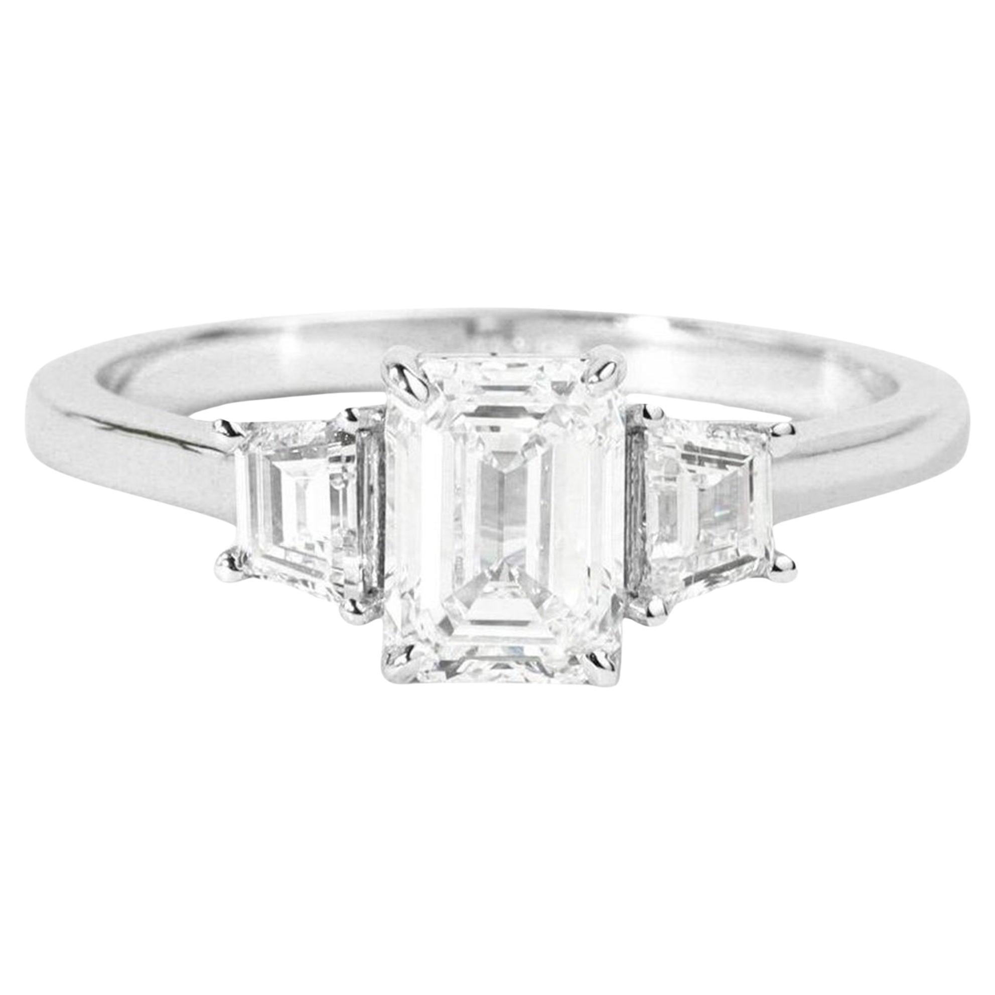 Bague de fiançailles à trois pierres en platine 950, certifiée par le GIA, avec un diamant émeraude de 1ct