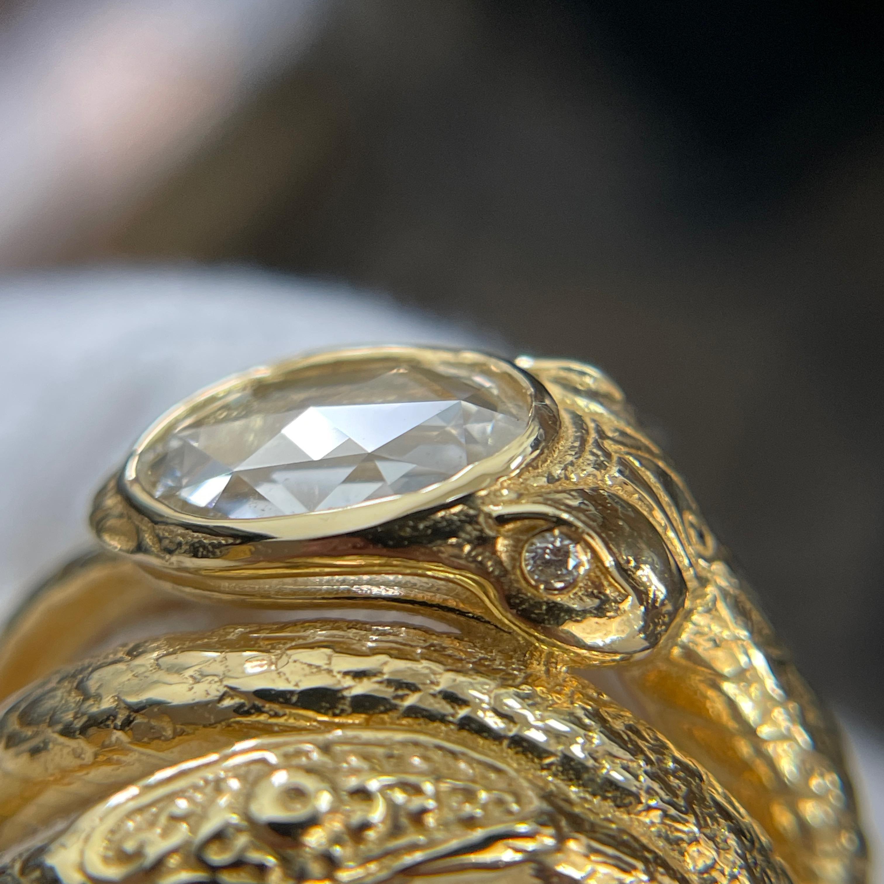 Anello a serpente in oro giallo 18k con diamante ovale certificato GIA 1ct F VS1 in vendita 1