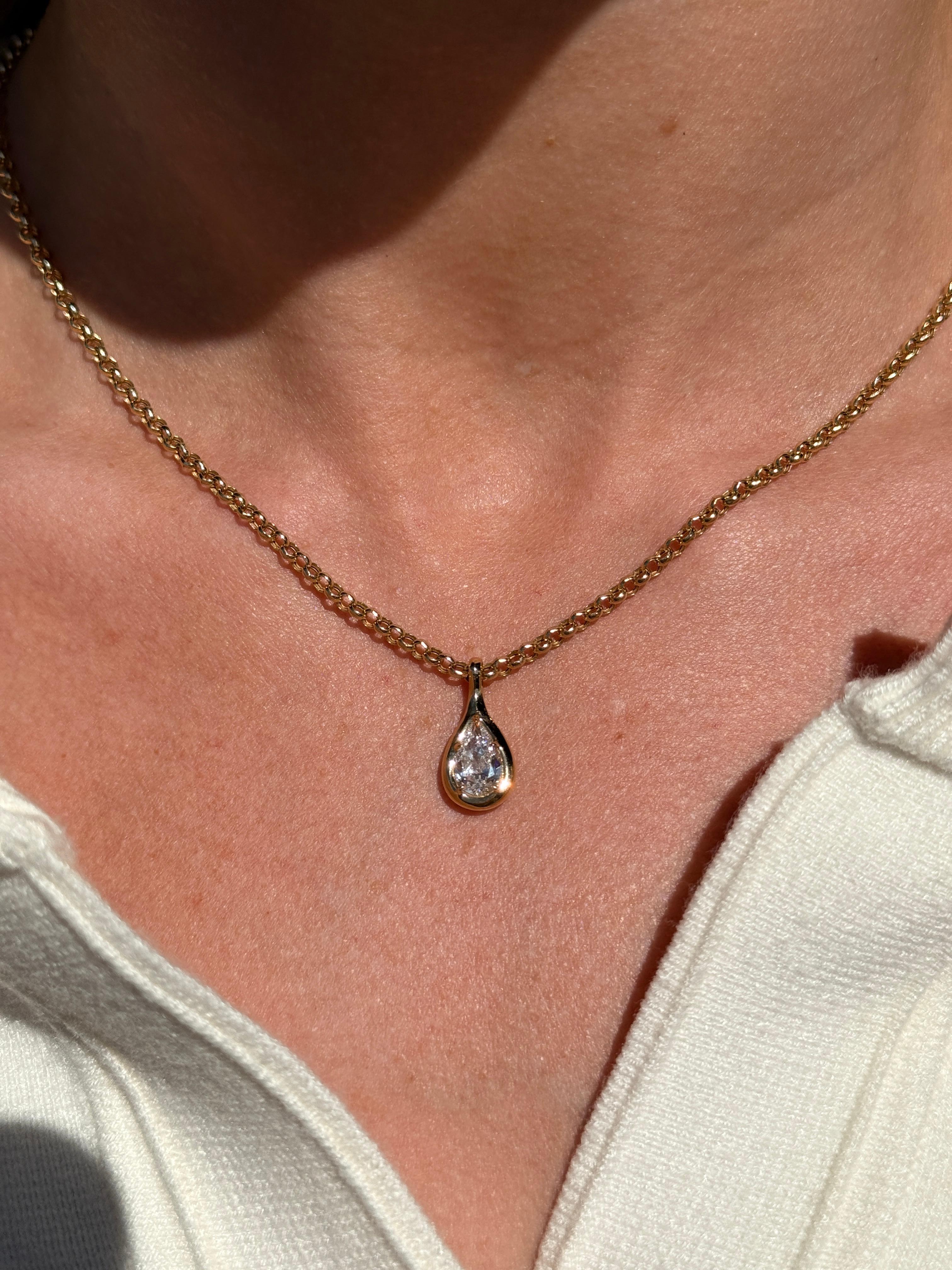 Pear Cut GIA Certified 1ct Pear Diamond Pendant Necklace For Sale